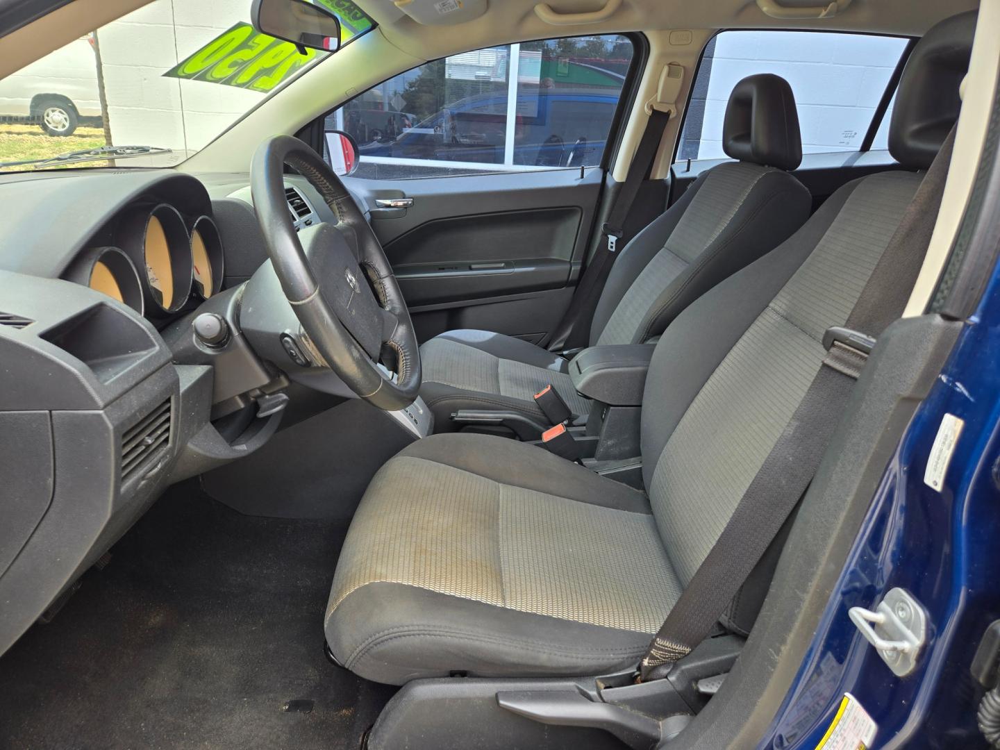 2009 BLUE /GRAY Dodge Caliber (1B3HB48A59D) with an 2.0L L4 DOHC 16V engine, Automatic transmission, located at 503 West Court, Seguin, TX, 78155, (830) 379-3373, 29.568621, -97.969803 - Photo#4