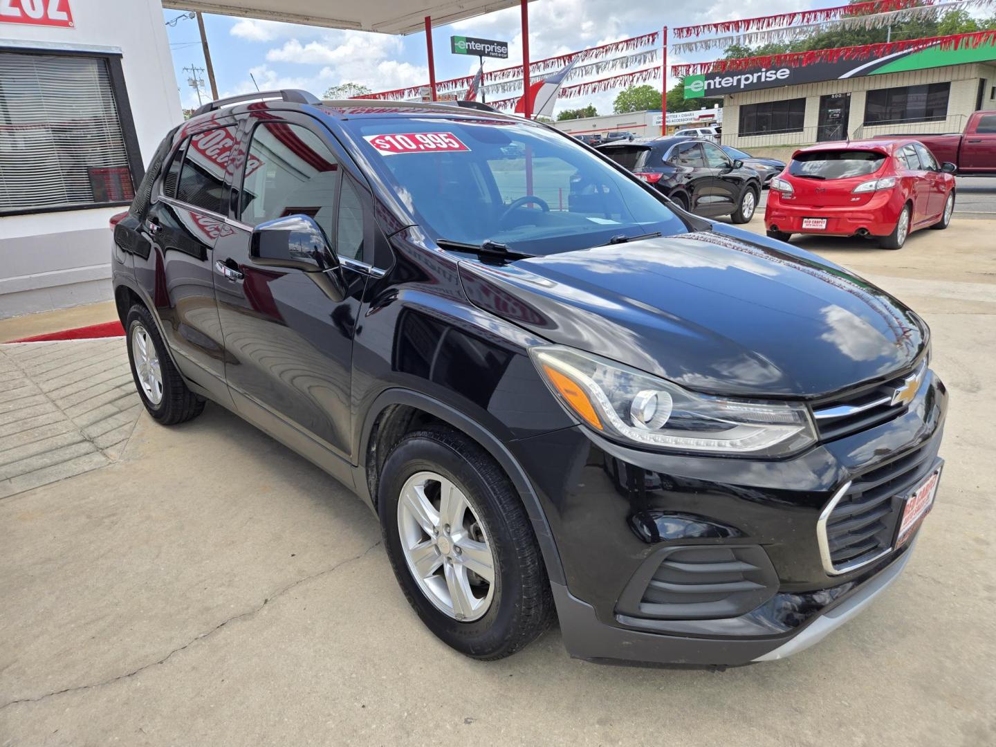 2019 Black /Gray Chevrolet Trax LT FWD (3GNCJLSB2KL) with an 1.4L L4 DOHC 16V engine, 6A transmission, located at 503 West Court, Seguin, TX, 78155, (830) 379-3373, 29.568621, -97.969803 - 2019 Chevrolet Trax LT FWD with a 1.4L L4 DOHC 16V, Automatic, Tilt, Cruise, AM/FM/AUX Touchscreen Stereo, Power Windows, Locks, Seat and Side Mirrors, Bluetooth, Automatic Headlights, Onstar Capability, Alloy Wheels, Backup Camera, Rear Wiper, Rear Defroster and more!! - Photo#1
