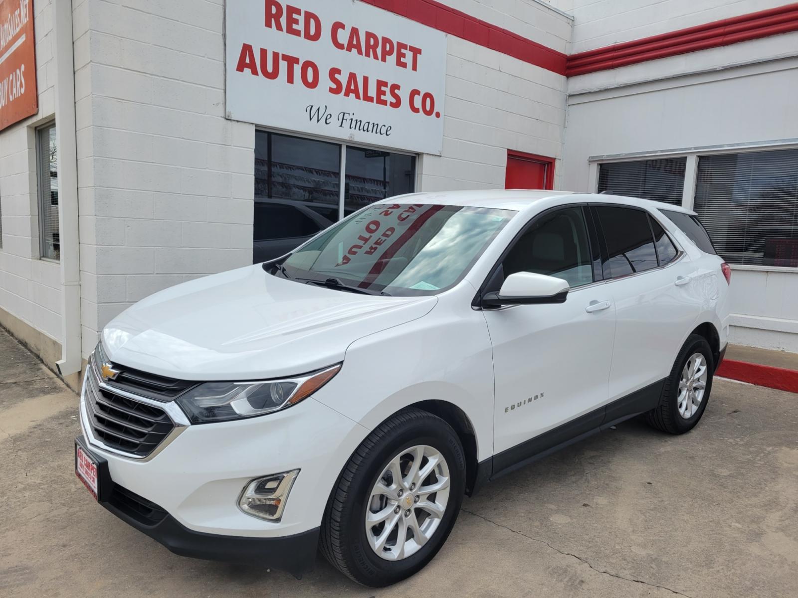 2019 WHITE /Black Chevrolet Equinox LT 2WD (2GNAXJEV3K6) with an 1.5L L4 DIR DOHC 16V TURBO engine, 6A transmission, located at 503 West Court, Seguin, TX, 78155, (830) 379-3373, 29.568621, -97.969803 - Photo #0
