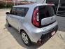 2015 SILVER /Gray Kia Soul Base (KNDJN2A28F7) with an 1.6L L4 DOHC 16V engine, Automatic transmission, located at 503 West Court, Seguin, TX, 78155, (830) 379-3373, 29.568621, -97.969803 - 2015 Kia Soul Base with a 1.6L L4 DOHC 16V, Automatic, Tilt, Cruise, AM/FM/AUX Stereo, Power Windows, Locks and Side Mirrors, Bluetooth, Tinted Windows, Alloy Wheels, Rear Wiper, Rear Defroster and more!! - Photo#3
