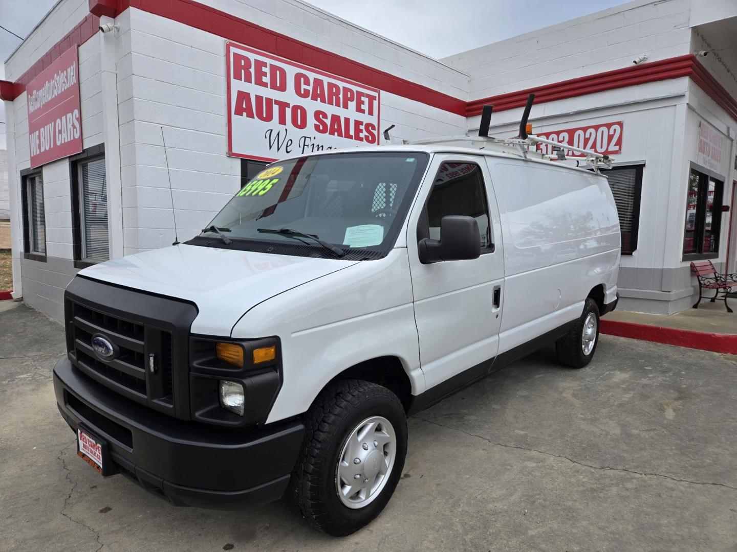 2014 WHITE /GRAY Ford E-Series Van E-150 (1FTNE1EWXED) with an 4.6L V8 SOHC 16V engine, 4-Speed Automatic transmission, located at 503 West Court, Seguin, TX, 78155, (830) 379-3373, 29.568621, -97.969803 - 2014 Ford E-Series Van E-150 with a 4.6L V8 SOHC 16V, Automatic, Tilt, AM/FM/AUX Stereo, Power Windows and Locks, Rear Shelving, Ladder Rack, Strobe Light and More!! - Photo#0