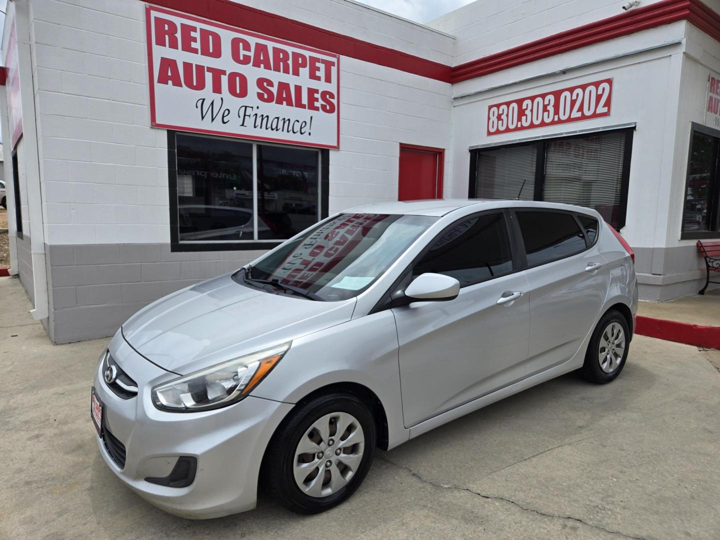 2015 SILVER Hyundai Accent GS 5-Door 6A (KMHCT5AE0FU) with an 1.6L L4 DOHC 16V engine, 6-Speed Automatic transmission, located at 503 West Court, Seguin, TX, 78155, (830) 379-3373, 29.568621, -97.969803 - 2015 Hyundai Accent GS 5-Door 6A with a 1.6L L4 DOHC 16V, Automatic, Tilt, Cruise, AM/FM/CD/AUX Stereo, Power Windows, Locks and Side Mirrors, Tinted Windows, Rear Wiper, Rear Defroster and more!! - Photo#0