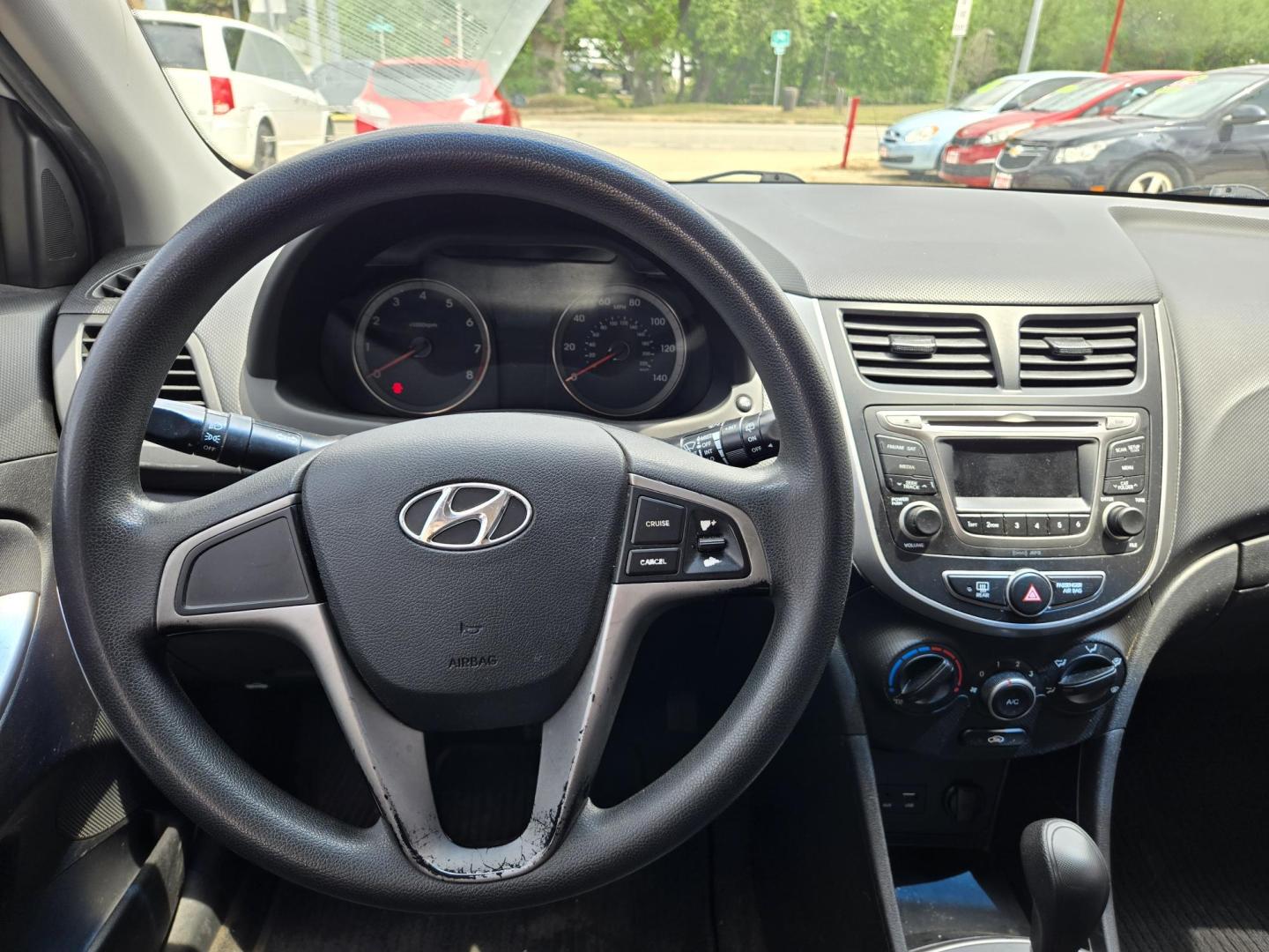 2015 SILVER Hyundai Accent GS 5-Door 6A (KMHCT5AE0FU) with an 1.6L L4 DOHC 16V engine, 6-Speed Automatic transmission, located at 503 West Court, Seguin, TX, 78155, (830) 379-3373, 29.568621, -97.969803 - 2015 Hyundai Accent GS 5-Door 6A with a 1.6L L4 DOHC 16V, Automatic, Tilt, Cruise, AM/FM/CD/AUX Stereo, Power Windows, Locks and Side Mirrors, Tinted Windows, Rear Wiper, Rear Defroster and more!! - Photo#5