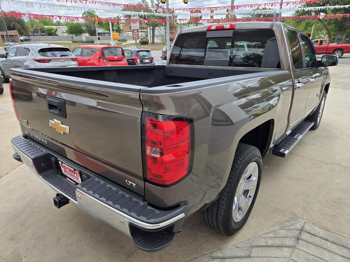 2014 PEWTER Chevrolet Silverado 1500 1LZ Double Cab 2WD (1GCRCSEC6EZ) with an 5.3L V8 OHV 16V engine, 6-Speed Automatic transmission, located at 503 West Court, Seguin, TX, 78155, (830) 379-3373, 29.568621, -97.969803 - 2014 Chevrolet Silverado 1500 1LZ Double Cab 2WD with a 5.3L V8 OHV 16V, Automatic, Tilt, Cruise, AM/FM/CD/AUX Touchscreen Stereo, Power Windows, Locks, Seat and Side Mirrors, Bluetooth, Leather Seating, Heated and Cooled Seats, Dual Climate Control, Tinted Windows, Alloy Wheels, Running Boards, Tow - Photo#2