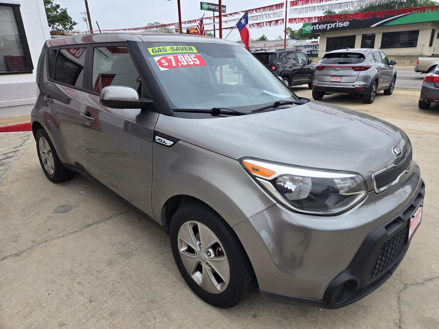 2016 GRAY Kia Soul (KNDJN2A28G7) with an 1.6L I4 F DOHC 16V engine, Automatic transmission, located at 503 West Court, Seguin, TX, 78155, (830) 379-3373, 29.568621, -97.969803 - 2016 Kia Soul Base with a 1.6L I4 F DOHC 16V, Automatic, Tilt, Cruise, AM/FM/AUX Stereo, Power Windows, Locks and Side Mirrors, Bluetooth, Tinted Windows, Alloy Wheels, Rear Wiper, Rear Defroster and more!! - Photo#1