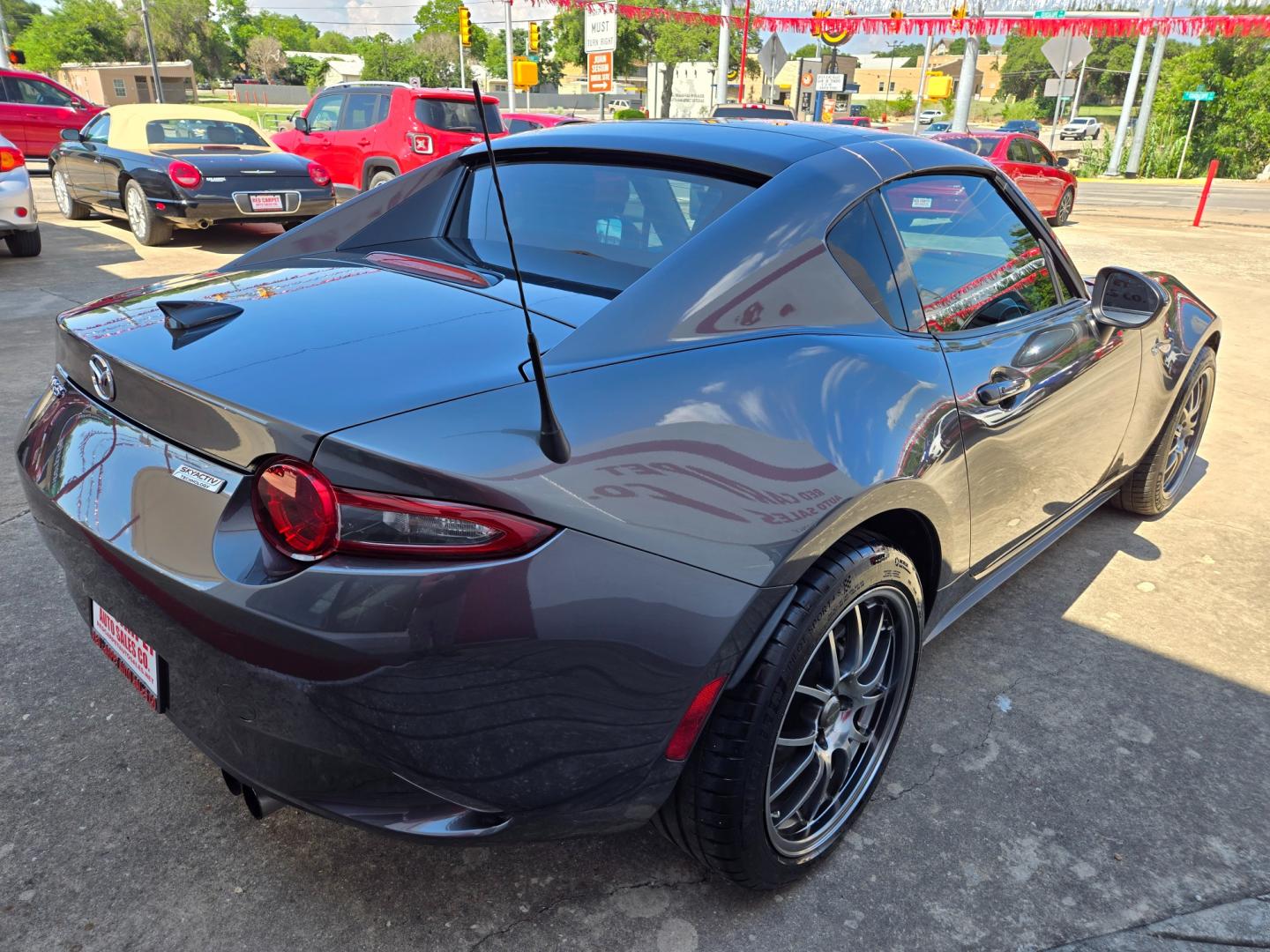 2017 Mazda MX-5 Miata RF Grand Touring 6MT (JM1NDAM75H0) with an 2.0L L4 DOHC 16V engine, 6M transmission, located at 503 West Court, Seguin, TX, 78155, (830) 379-3373, 29.568621, -97.969803 - Photo#2