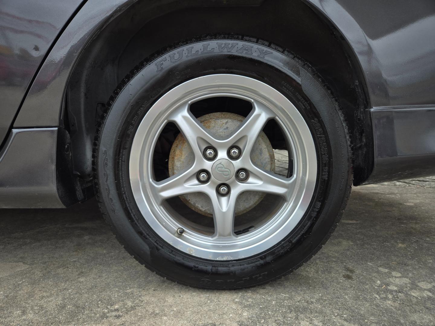 2009 GRAY Toyota Corolla Base 4-Speed AT (1NXBU40E79Z) with an 1.8L L4 DOHC 16V engine, 4-Speed Automatic Overdrive transmission, located at 503 West Court, Seguin, TX, 78155, (830) 379-3373, 29.568621, -97.969803 - 2009 Toyota Corolla S with a 1.8L L4 DOHC 16V, Automatic, Tilt, Cruise, AM/FM/CD/AUX Stereo, Power Windows, Locks and Side Mirrors, Tinted Windows, Alloy Wheels, Rear Defroster and more!! - Photo#8