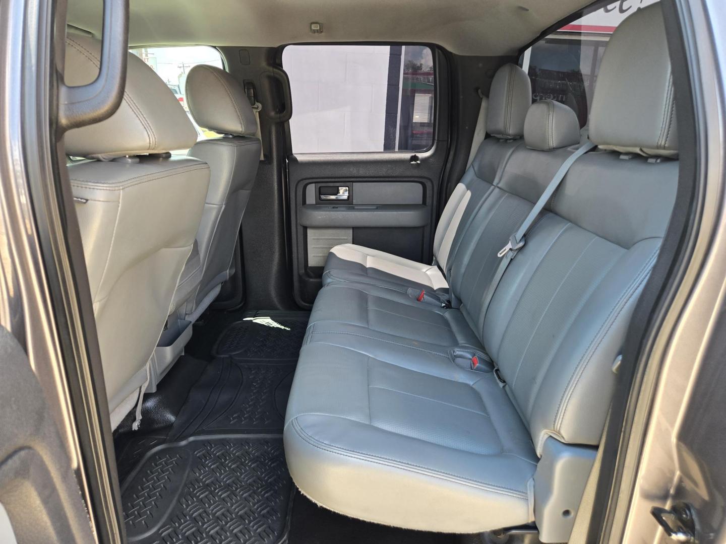 2013 GRAY Ford F-150 (1FTFW1EF0DK) with an 5.0L V8 F DOHC 32V engine, Automatic transmission, located at 503 West Court, Seguin, TX, 78155, (830) 379-3373, 29.568621, -97.969803 - 2013 Ford F-150 XLT 6.5-ft. Bed 4WD with a 5.0L V8 F DOHC 32V, Automatic, Tilt, Cruise, AM/FM/CD/AUX Stereo, Power Windows, Locks and Side Mirrors, Front Bench Seating, Running Boards, Tonneau Cover, Alloy Wheels, Towing and more!! - Photo#6