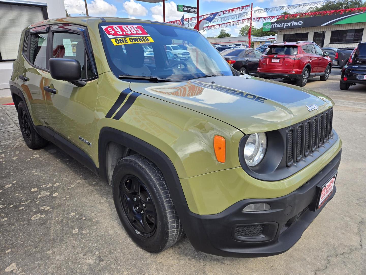 2015 Green Jeep Renegade Sport FWD (ZACCJAAH1FP) with an 1.4L L4 DOHC 16V TURBO engine, 6M transmission, located at 503 West Court, Seguin, TX, 78155, (830) 379-3373, 29.568621, -97.969803 - Photo#1