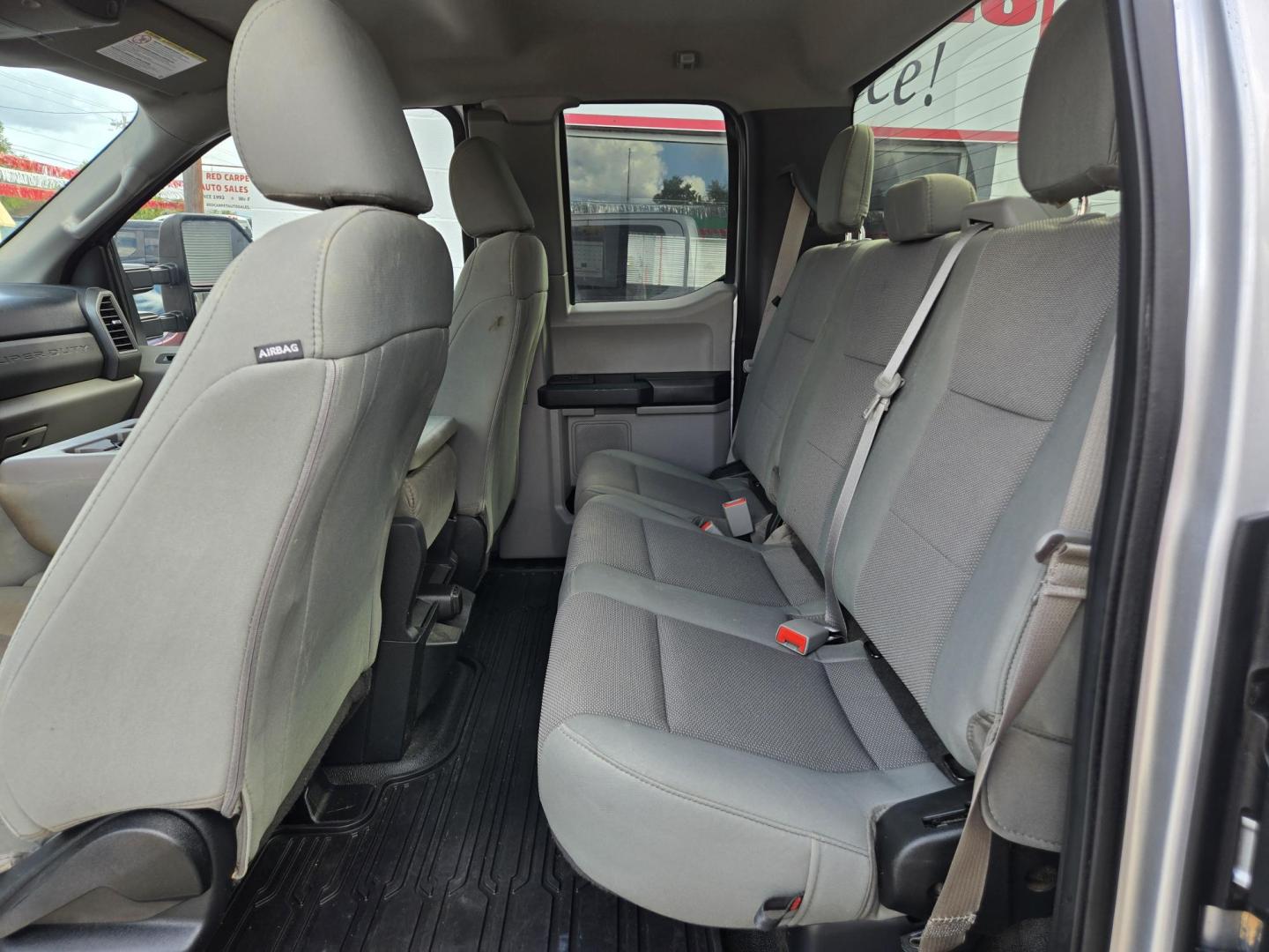 2019 Silver Ford F-250 SD Lariat SuperCab 4WD (1FT7X2B65KE) with an 6.2L V8 OHV 16V engine, 6A transmission, located at 503 West Court, Seguin, TX, 78155, (830) 379-3373, 29.568621, -97.969803 - 2019 Ford F-250 Super Duty XL 4WD with a 6.2L V8 OHV 16V, Automatic, Tilt, Cruise, AM/FM Stereo, Power Windows, Locks and Side Mirrors, Bluetooth, Front Bench Seating, Tinted Windows, Automatic Headlights, Alloy Wheels, Trailer Towing, Rear Defroster and more!! - Photo#6