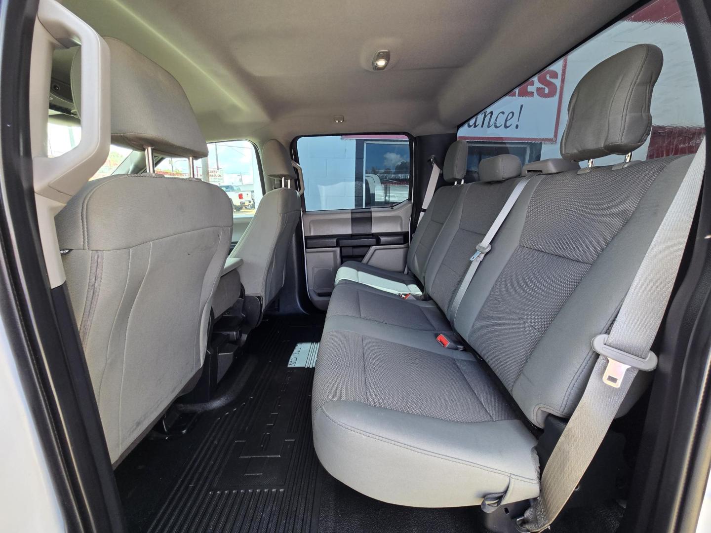 2019 WHITE Ford F-250 SD King Ranch Crew Cab 4WD (1FT7W2B68KE) with an 6.2L V8 OHV 16V engine, 6A transmission, located at 503 West Court, Seguin, TX, 78155, (830) 379-3373, 29.568621, -97.969803 - 2019 Ford F-250 SD XL 4WD with a 6.2L V8 OHV 16V, Automatic, Tilt, Cruise, AM/FM Stereo, Power Windows, Locks and Side Mirrors, Bluetooth, Front Bench Seating, Running Boards, Tinted Windows, Automatic Headlights, Backup Camera, Bumper Sensors, Alloy Wheels, Tonneau Cover and more!! - Photo#5