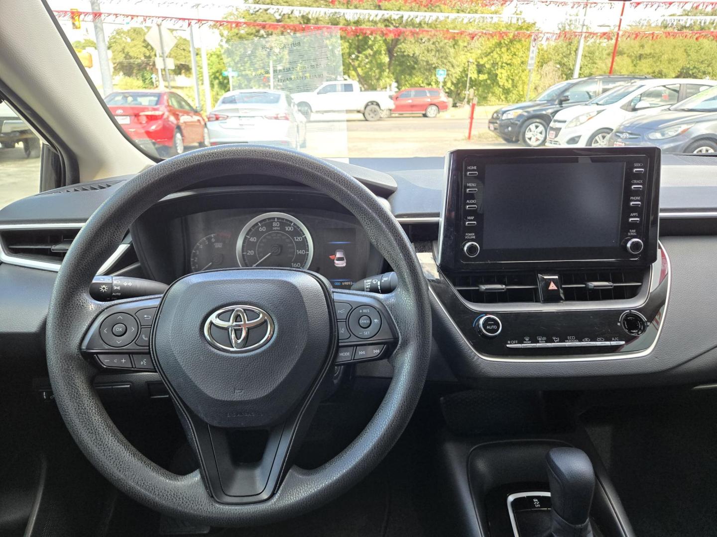 2020 Toyota Corolla LE (JTDEPRAEXLJ) with an 1.8L L4 DOHC 16V engine, Automatic transmission, located at 503 West Court, Seguin, TX, 78155, (830) 379-3373, 29.568621, -97.969803 - Photo#5