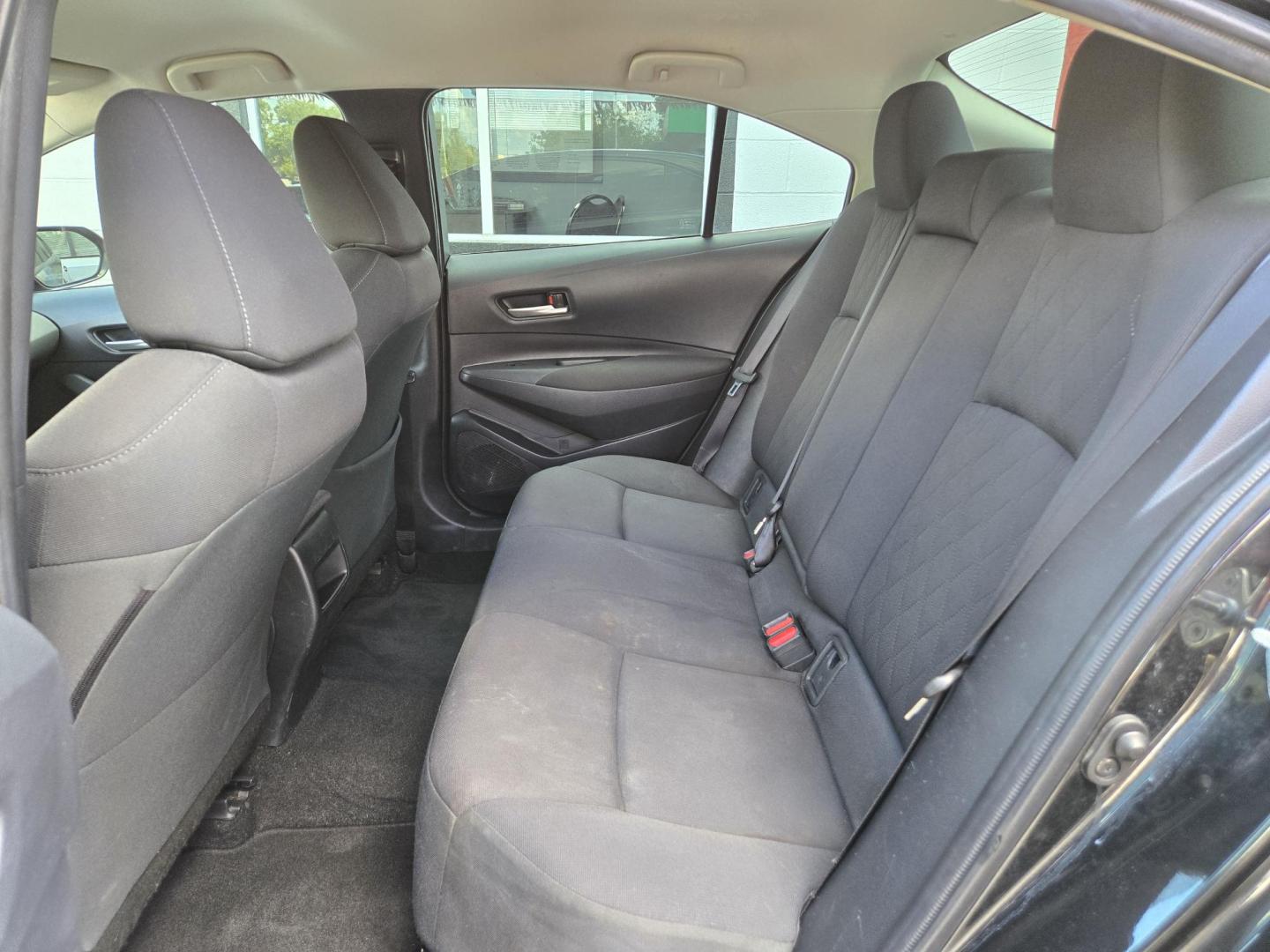 2020 Toyota Corolla LE (JTDEPRAEXLJ) with an 1.8L L4 DOHC 16V engine, Automatic transmission, located at 503 West Court, Seguin, TX, 78155, (830) 379-3373, 29.568621, -97.969803 - Photo#7