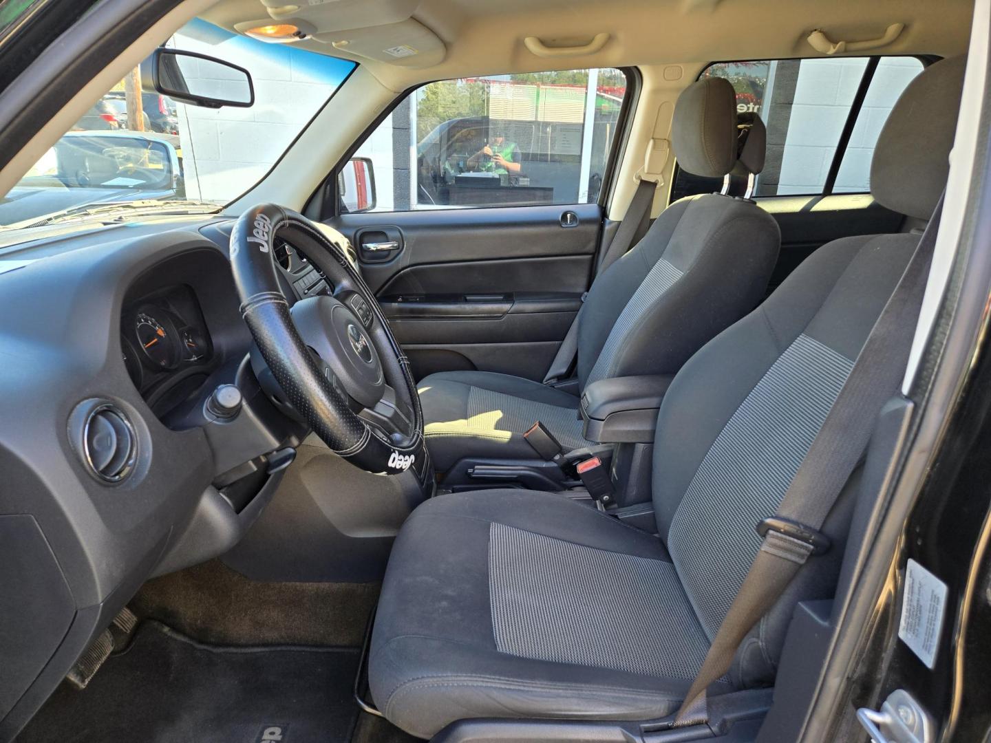 2017 Black Jeep Patriot Sport 2WD (1C4NJPBB9HD) with an 2.4L L4 DOHC 16V engine, Automatic transmission, located at 503 West Court, Seguin, TX, 78155, (830) 379-3373, 29.568621, -97.969803 - Photo#4