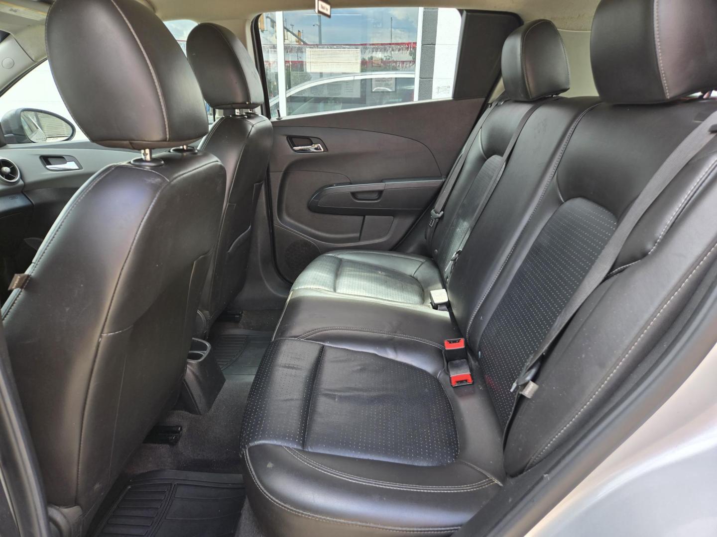 2016 SILVER Chevrolet Sonic LTZ Auto 5-Door (1G1JE6SB9G4) with an 1.4L L4 DOHC 24V TURBO engine, 6A transmission, located at 503 West Court, Seguin, TX, 78155, (830) 379-3373, 29.568621, -97.969803 - *Cash Special* 2016 Chevrolet Sonic LTZ Auto 5-Door with a 1.4L L4 DOHC 24V TURBO, Automatic, Tilt, Cruise, AM/FM Touchscreen Stereo, Power Windows, Locks and Side Mirrors, Bluetooth, Onstar Capability, Alloy Wheels, Automatic Headlights, Rear Wiper, Rear Defroster and more!! - Photo#6