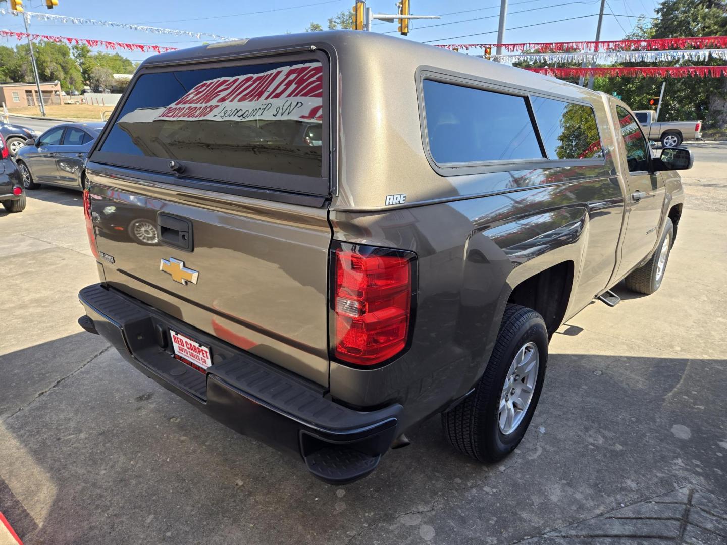 2015 PEWTER Chevrolet Silverado 1500 Work Truck Short Box 2WD (1GCNCPEH7FZ) with an 4.3L V6 OHV 12V engine, 6-Speed Automatic transmission, located at 503 West Court, Seguin, TX, 78155, (830) 379-3373, 29.568621, -97.969803 - 2015 Chevrolet Silverado 1500 Work Truck 2WD with a 4.3L V6 OHV 12V, Automatic, Tilt, Cruise, AM/FM/CD Stereo, Power Windows, Locks and Side Mirrors, Bench Seating, Camper Shell, Automatic Headlights, Alloy Wheels and more!! - Photo#3