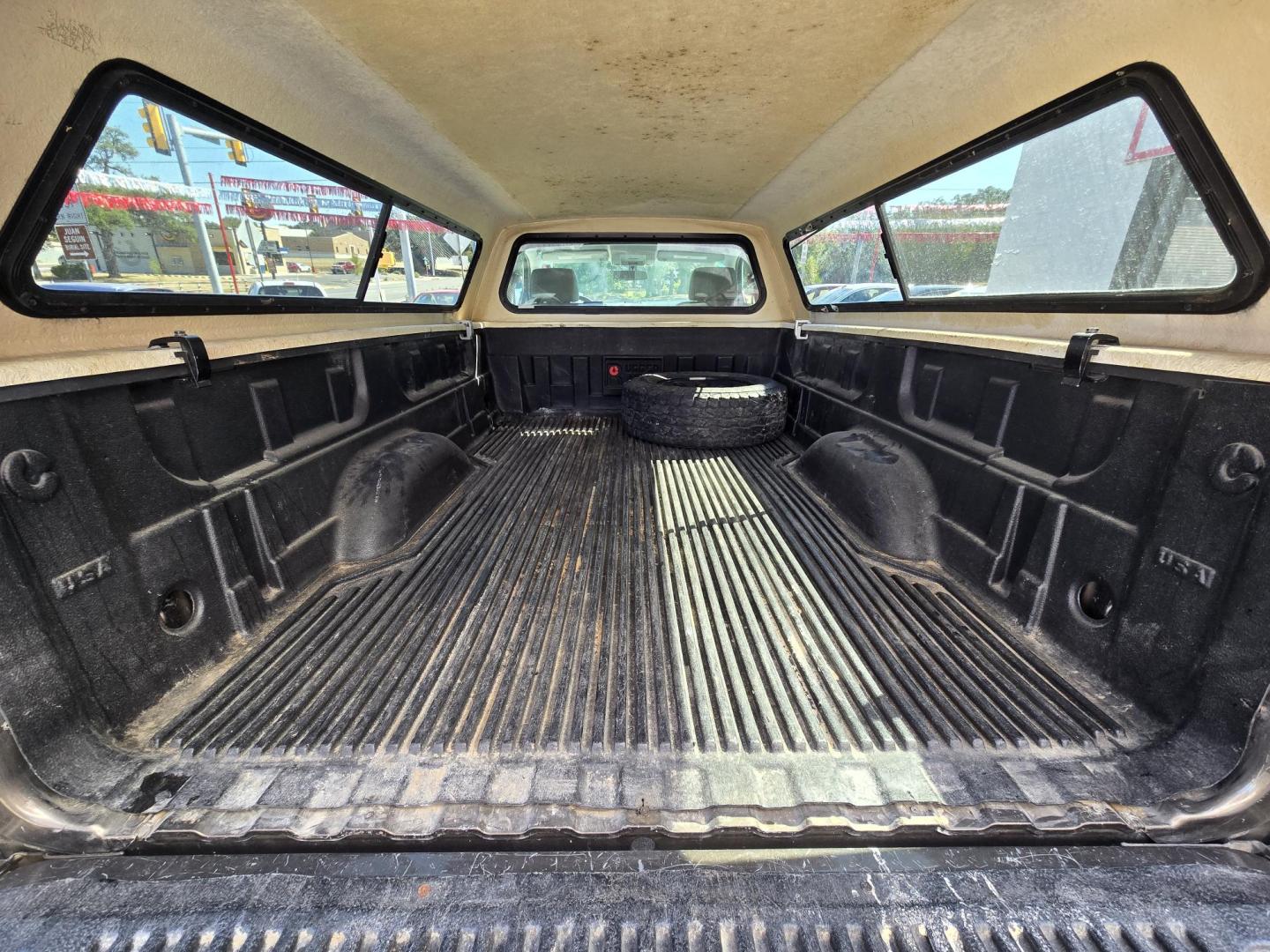 2015 PEWTER Chevrolet Silverado 1500 Work Truck Short Box 2WD (1GCNCPEH7FZ) with an 4.3L V6 OHV 12V engine, 6-Speed Automatic transmission, located at 503 West Court, Seguin, TX, 78155, (830) 379-3373, 29.568621, -97.969803 - 2015 Chevrolet Silverado 1500 Work Truck 2WD with a 4.3L V6 OHV 12V, Automatic, Tilt, Cruise, AM/FM/CD Stereo, Power Windows, Locks and Side Mirrors, Bench Seating, Camper Shell, Automatic Headlights, Alloy Wheels and more!! - Photo#6