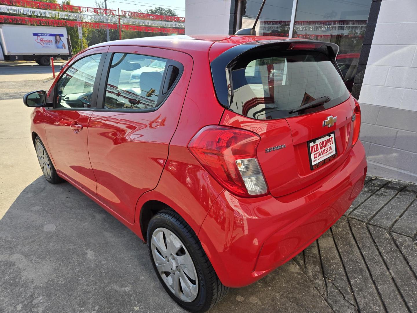 2018 Red Chevrolet Spark LS (KL8CB6SA9JC) with an 1.4L L4 16V DOHC engine, Automatic transmission, located at 503 West Court, Seguin, TX, 78155, (830) 379-3373, 29.568621, -97.969803 - 2018 Chevrolet Spark LS with a 1.4L L4 16V DOHC, Automatic, Tilt, Cruise, AM/FM/AUX Touchscreen Stereo, Automatic Headlights, Onstar Capability, Backup Camera, Rear Wiper, Rear Defroster and more!! - Photo#3