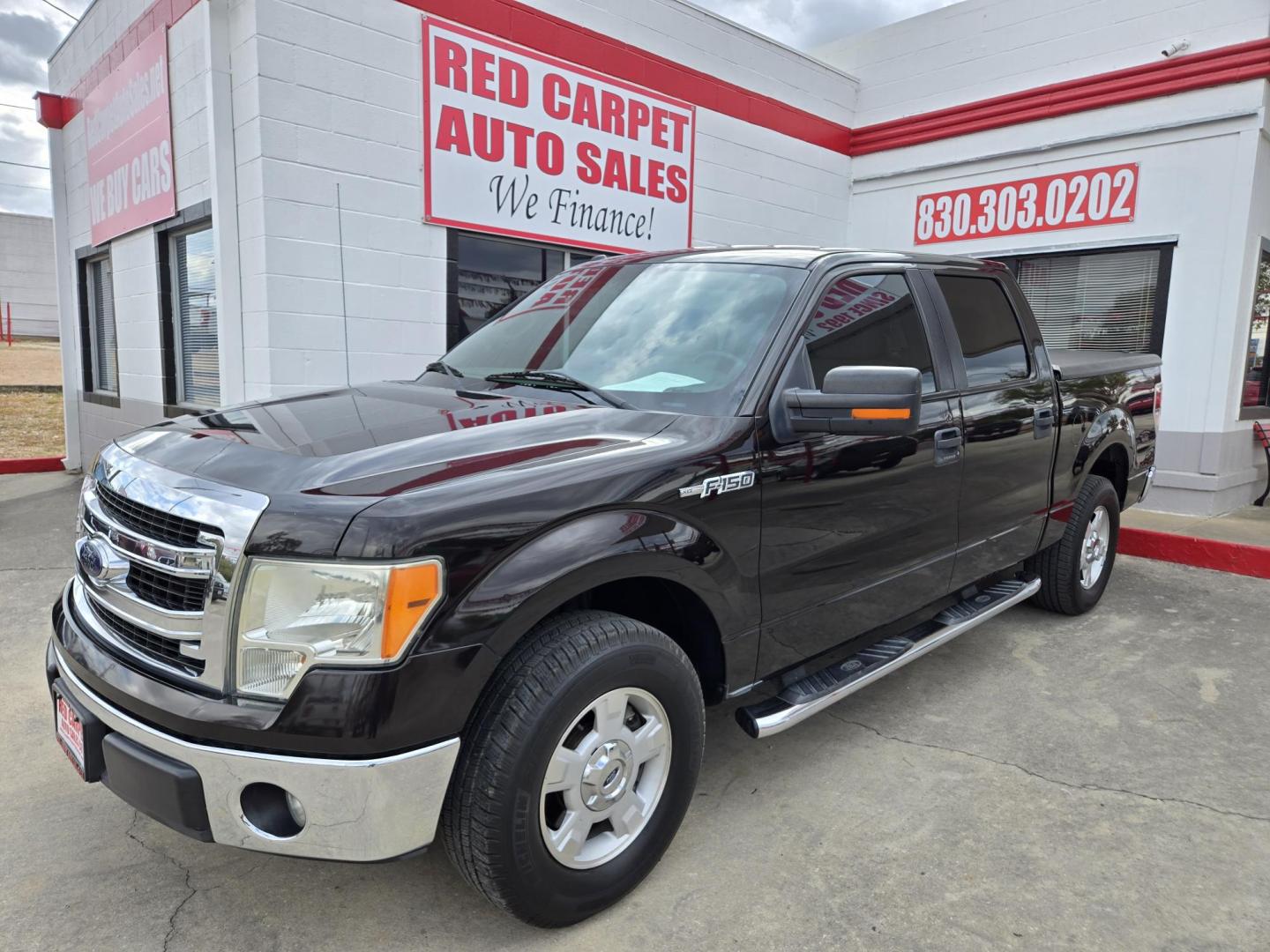 2013 Black Ford F-150 XLT SuperCrew 6.5-ft. Bed 2WD (1FTEW1CM9DF) with an 3.7L V6 DOHC 24V engine, 6-Speed Automatic transmission, located at 503 West Court, Seguin, TX, 78155, (830) 379-3373, 29.568621, -97.969803 - 2013 Ford F-150 XLT SuperCrew 6.5-ft. Bed 2WD with a 3.7L V6 DOHC 24V, Automatic, Tilt, Cruise, AM/FM/CD Stereo, Power Windows, Locks, Seat and Side Mirrors, Bluetooth, Front Bench Seating, Running Boards, Tinted Windows, Tonneau Cover, Trailer Towing, Alloy Wheels and more!! - Photo#0