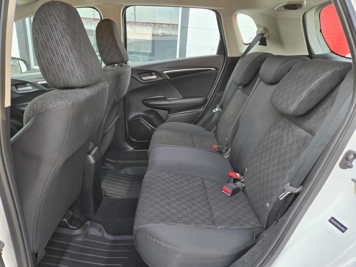 2015 WHITE Honda Fit LX CVT (3HGGK5H54FM) with an 1.5L L4 SOHC 16V engine, Automatic transmission, located at 503 West Court, Seguin, TX, 78155, (830) 379-3373, 29.568621, -97.969803 - Photo#7
