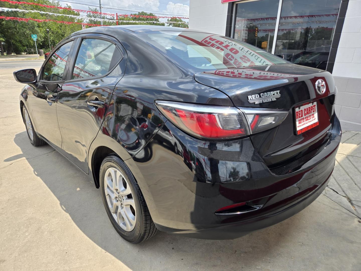 2018 Black Toyota Yaris iA 6A (3MYDLBYV8JY) with an 1.5L L4 DOHC 16V engine, Automatic transmission, located at 503 West Court, Seguin, TX, 78155, (830) 379-3373, 29.568621, -97.969803 - 2018 Toyota Yaris iA with a 1.5L L4 DOHC 16V, Automatic, Tilt, Cruise, AM/FM/AUX Stereo, Power Windows, Locks and Side Mirrors, Bluetooth, Backup Camera, Alloy Wheels, Rear Defroster and more!!- Photo#3