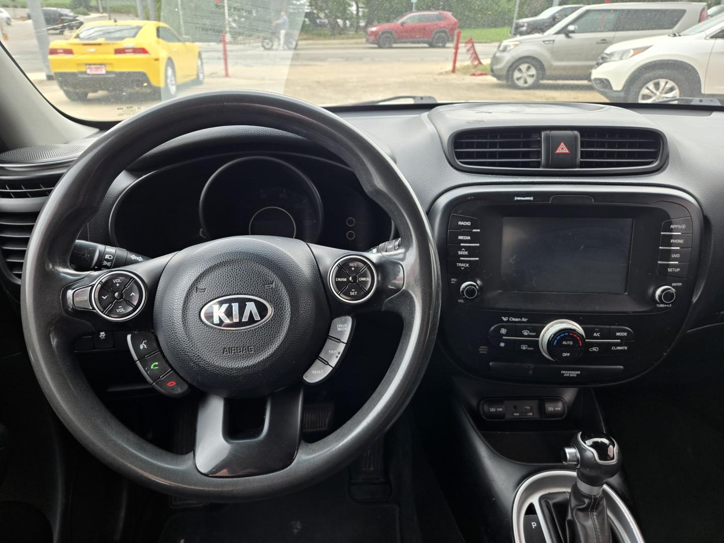 2018 WHITE Kia Soul + (KNDJP3A58J7) with an 2.0L L4 DOHC 16V engine, Automatic transmission, located at 503 West Court, Seguin, TX, 78155, (830) 379-3373, 29.568621, -97.969803 - 2018 Kia Soul + with a 2.0L L4 DOHC 16V, Automatic, Tilt, Cruise, AM/FM/AUX Touchscreen Stereo, Power Windows, Locks and Side Mirrors, Tinted Windows, Alloy Wheels, Backup Camera, Rear Defroster, Rear Wiper and more!! - Photo#5