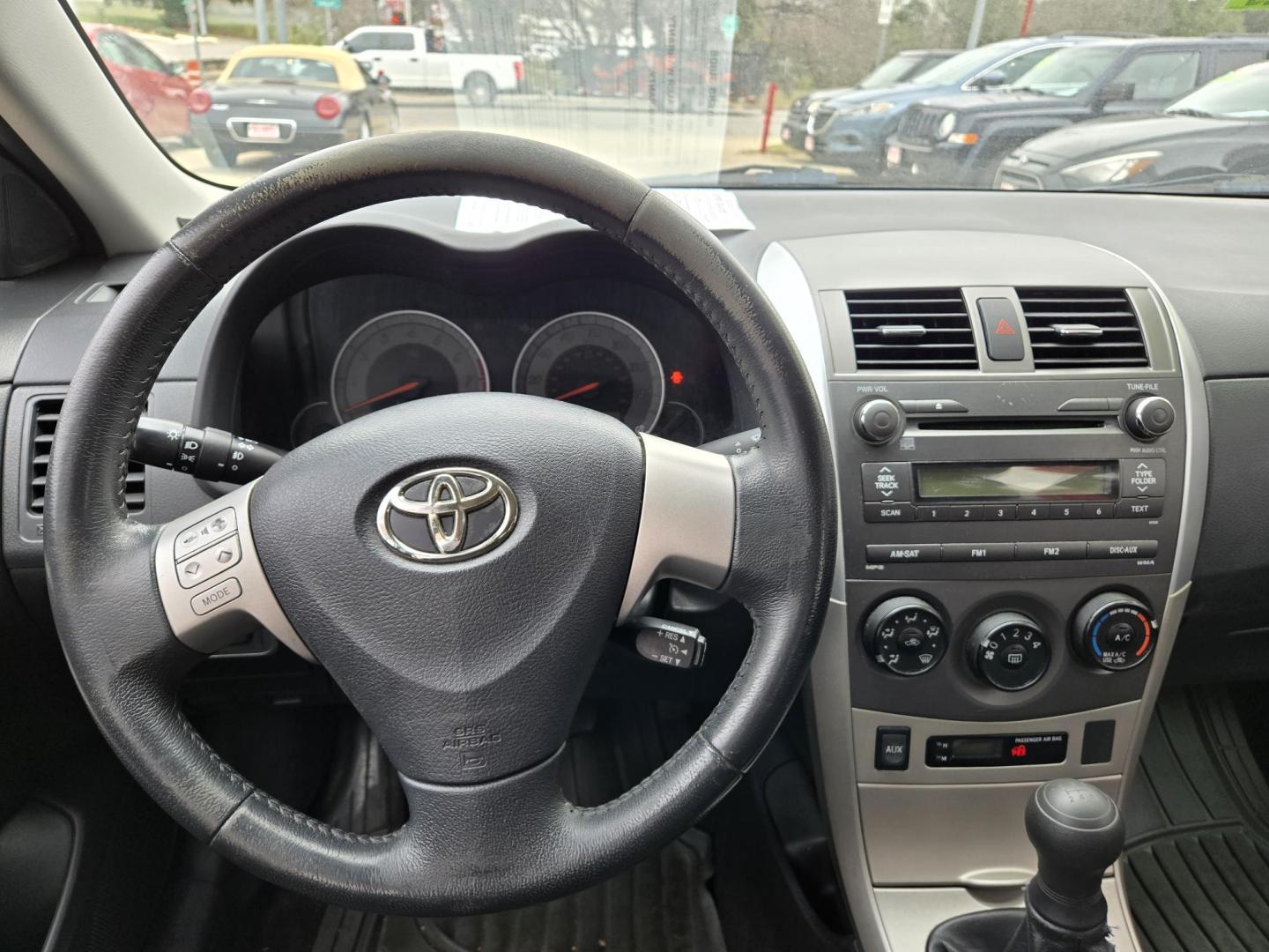 2010 SILVER Toyota Corolla Base 4-Speed AT (2T1BU4EE9AC) with an 1.8L L4 DOHC 16V engine, Manual Transmission transmission, located at 503 West Court, Seguin, TX, 78155, (830) 379-3373, 29.568621, -97.969803 - 2010 Toyota Corolla Base with a 1.8L L4 DOHC 16V, MANUAL TRANSMISSION, Tilt, Cruise, AM/FM/CD/AUX Stereo, Power Windows, Locks and Side Mirrors, Power Sunroof, Alloy Wheels, Rear Defroster and more!! - Photo#5