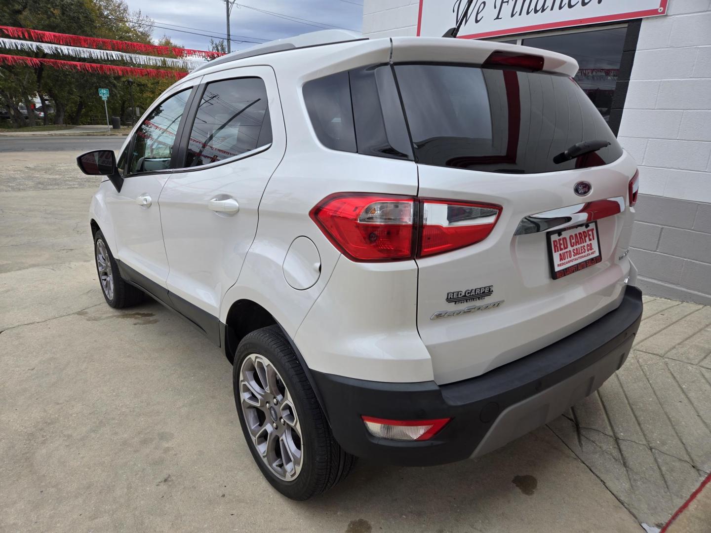 2020 WHITE Ford EcoSport Titanium AWD (MAJ6S3KL8LC) with an 2.0L L4 DOHC 16V engine, 6A transmission, located at 503 West Court, Seguin, TX, 78155, (830) 379-3373, 29.568621, -97.969803 - Photo#3