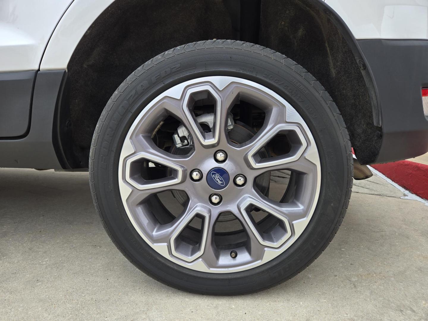 2020 WHITE Ford EcoSport Titanium AWD (MAJ6S3KL8LC) with an 2.0L L4 DOHC 16V engine, 6A transmission, located at 503 West Court, Seguin, TX, 78155, (830) 379-3373, 29.568621, -97.969803 - Photo#8