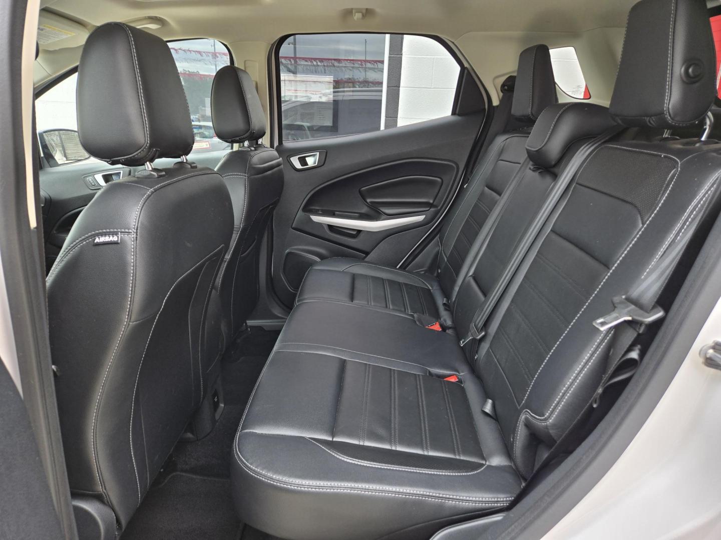 2020 WHITE Ford EcoSport Titanium AWD (MAJ6S3KL8LC) with an 2.0L L4 DOHC 16V engine, 6A transmission, located at 503 West Court, Seguin, TX, 78155, (830) 379-3373, 29.568621, -97.969803 - Photo#6