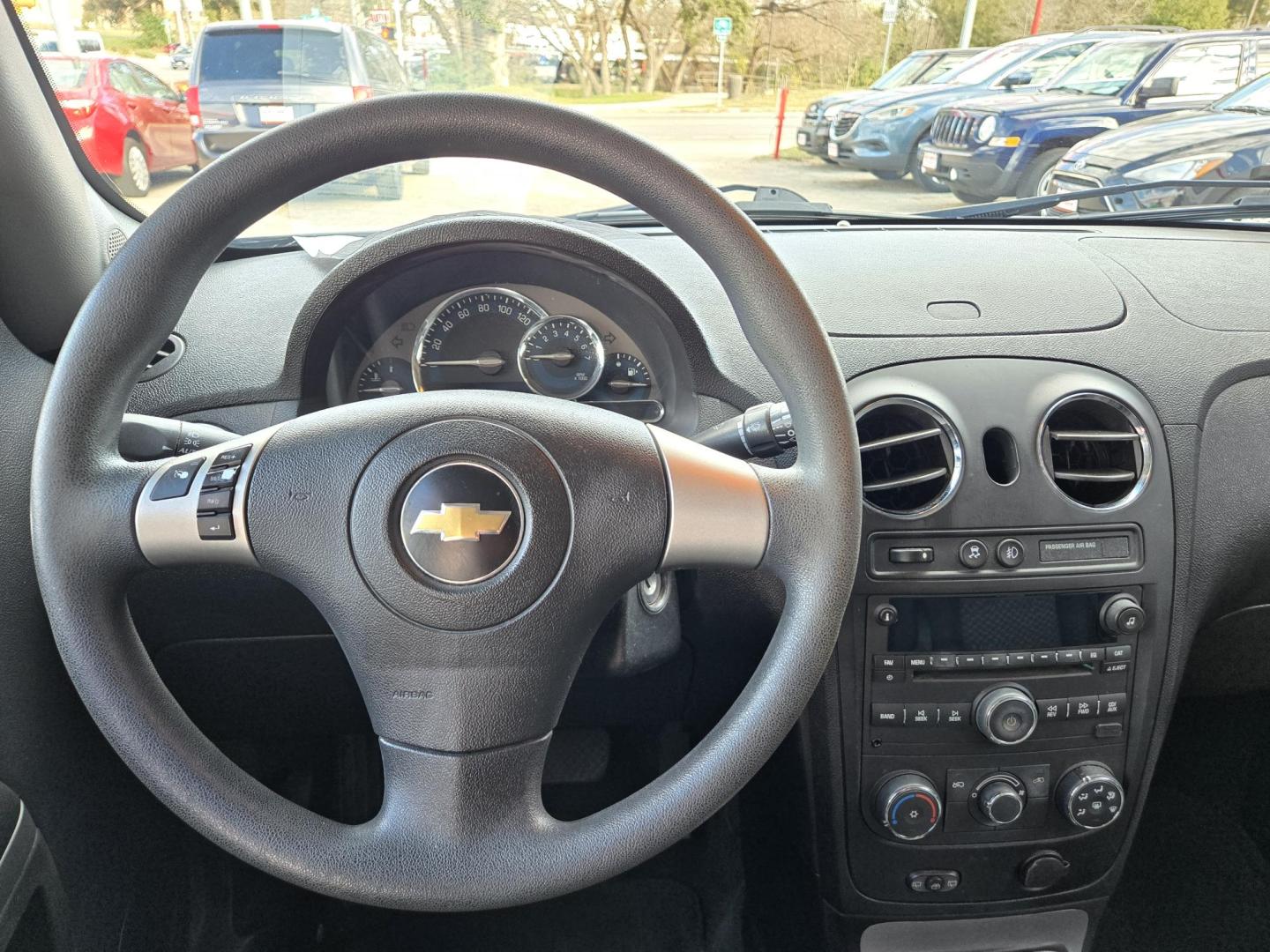 2009 GRAY Chevrolet HHR LT1 (3GNCA23B79S) with an 2.2L L4 DOHC 16V engine, 4-Speed Automatic Overdrive transmission, located at 503 West Court, Seguin, TX, 78155, (830) 379-3373, 29.568621, -97.969803 - Photo#5