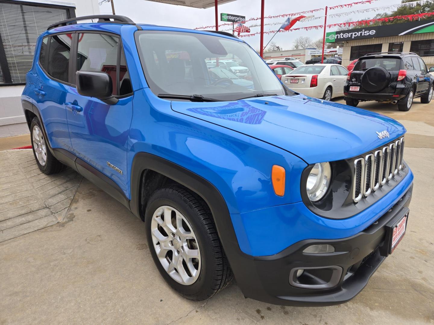 2015 Jeep Renegade Latitude FWD (ZACCJABT4FP) with an 2.4L L4 engine, Automatic transmission, located at 503 West Court, Seguin, TX, 78155, (830) 379-3373, 29.568621, -97.969803 - Photo#1