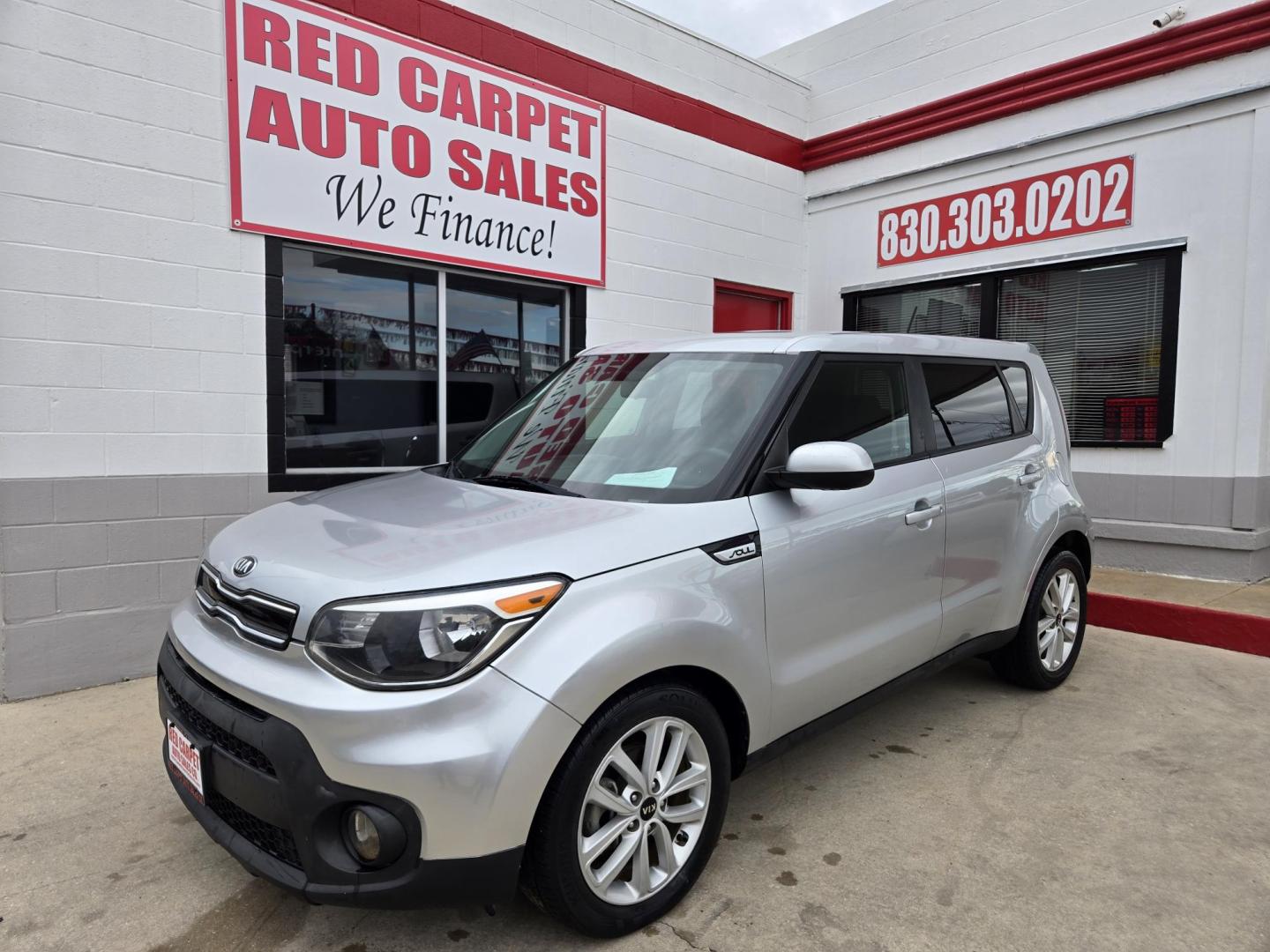 2018 SILVER Kia Soul + (KNDJP3A51J7) with an 2.0L L4 DOHC 16V engine, Automatic transmission, located at 503 West Court, Seguin, TX, 78155, (830) 379-3373, 29.568621, -97.969803 - Photo#0