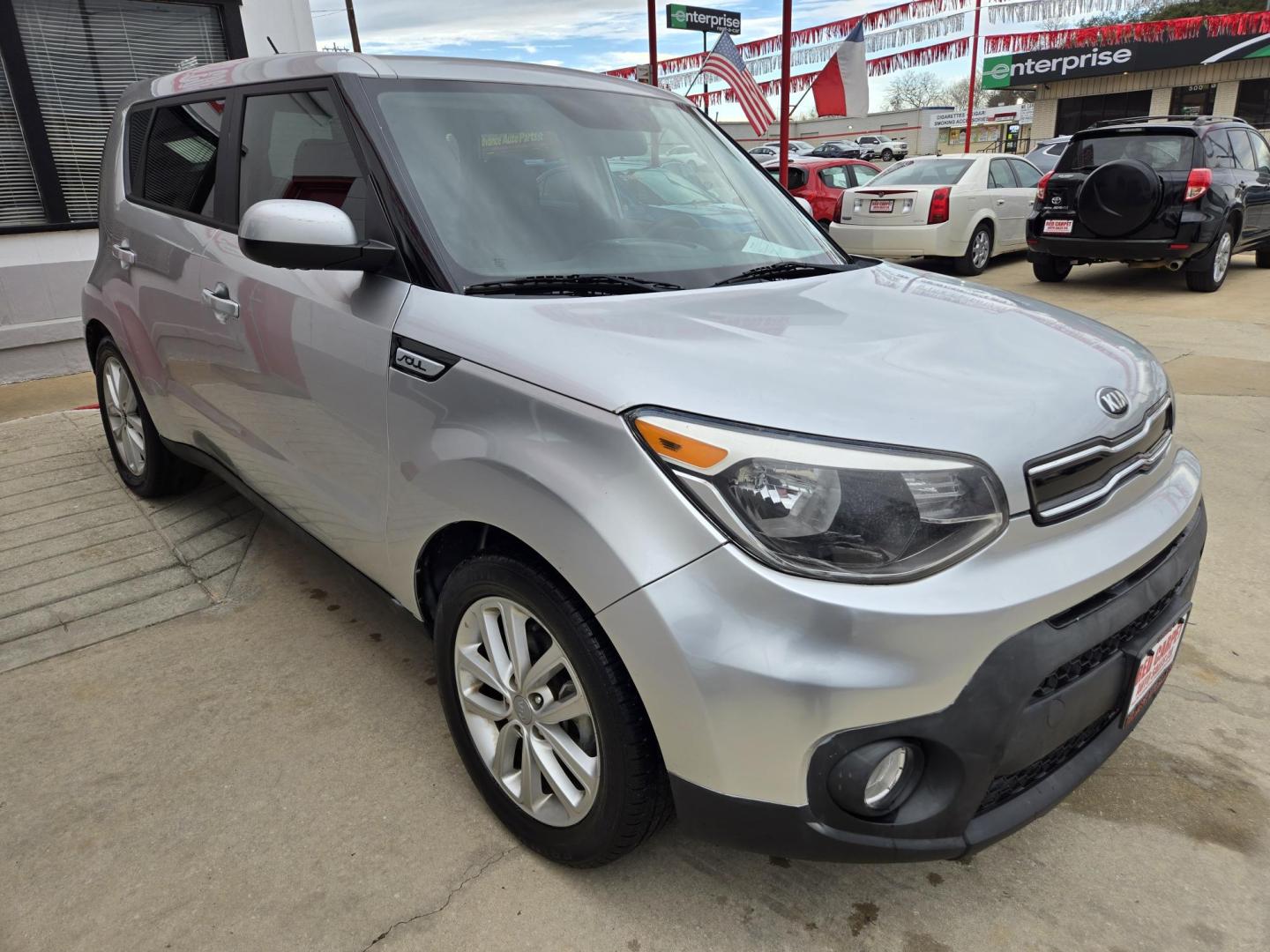 2018 SILVER Kia Soul + (KNDJP3A51J7) with an 2.0L L4 DOHC 16V engine, Automatic transmission, located at 503 West Court, Seguin, TX, 78155, (830) 379-3373, 29.568621, -97.969803 - Photo#1