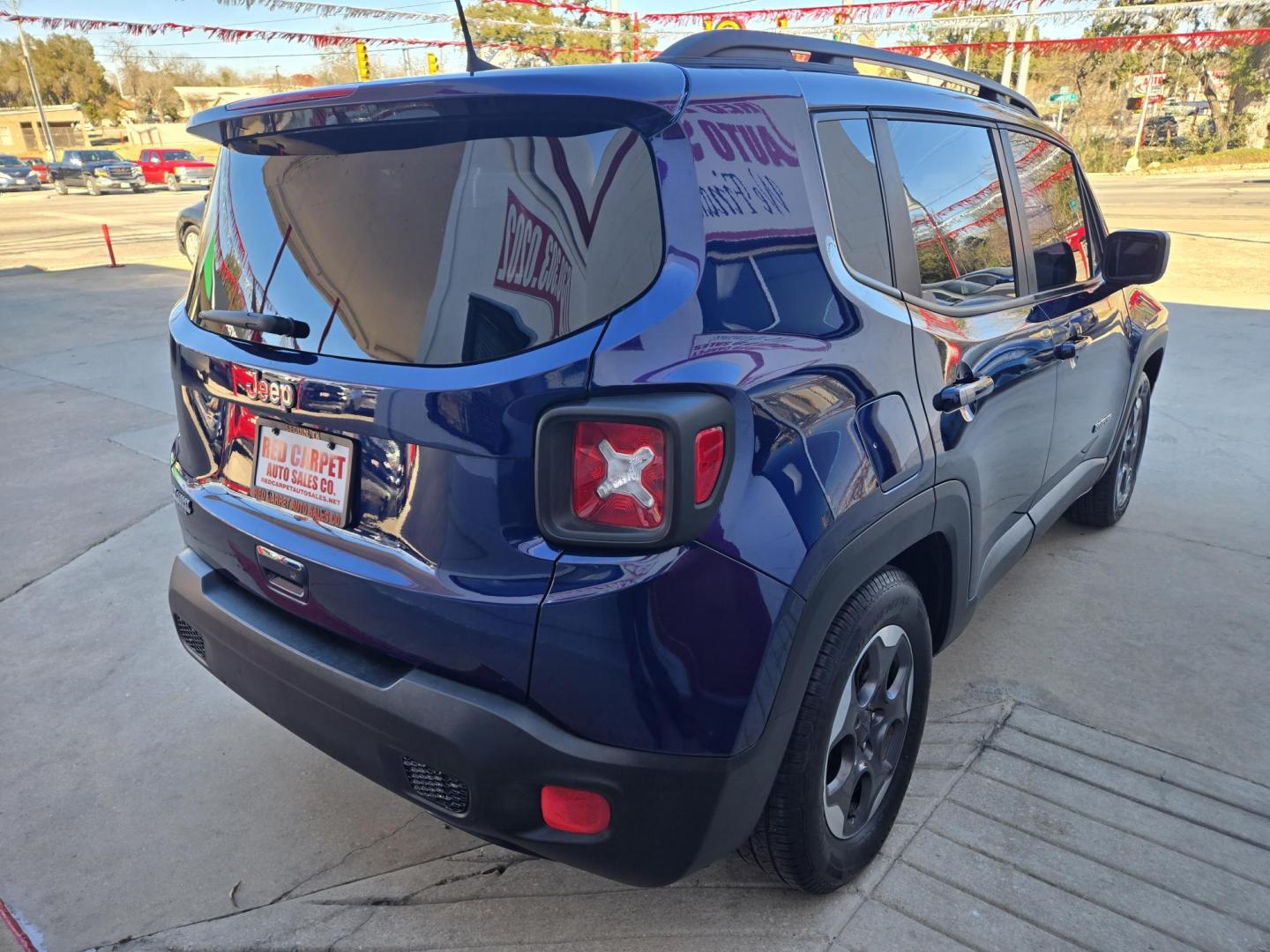 2018 Blue Jeep Renegade Sport FWD (ZACCJAAB8JP) with an 2.4L L4 DOHC 16V engine, Automatic transmission, located at 503 West Court, Seguin, TX, 78155, (830) 379-3373, 29.568621, -97.969803 - Photo#2