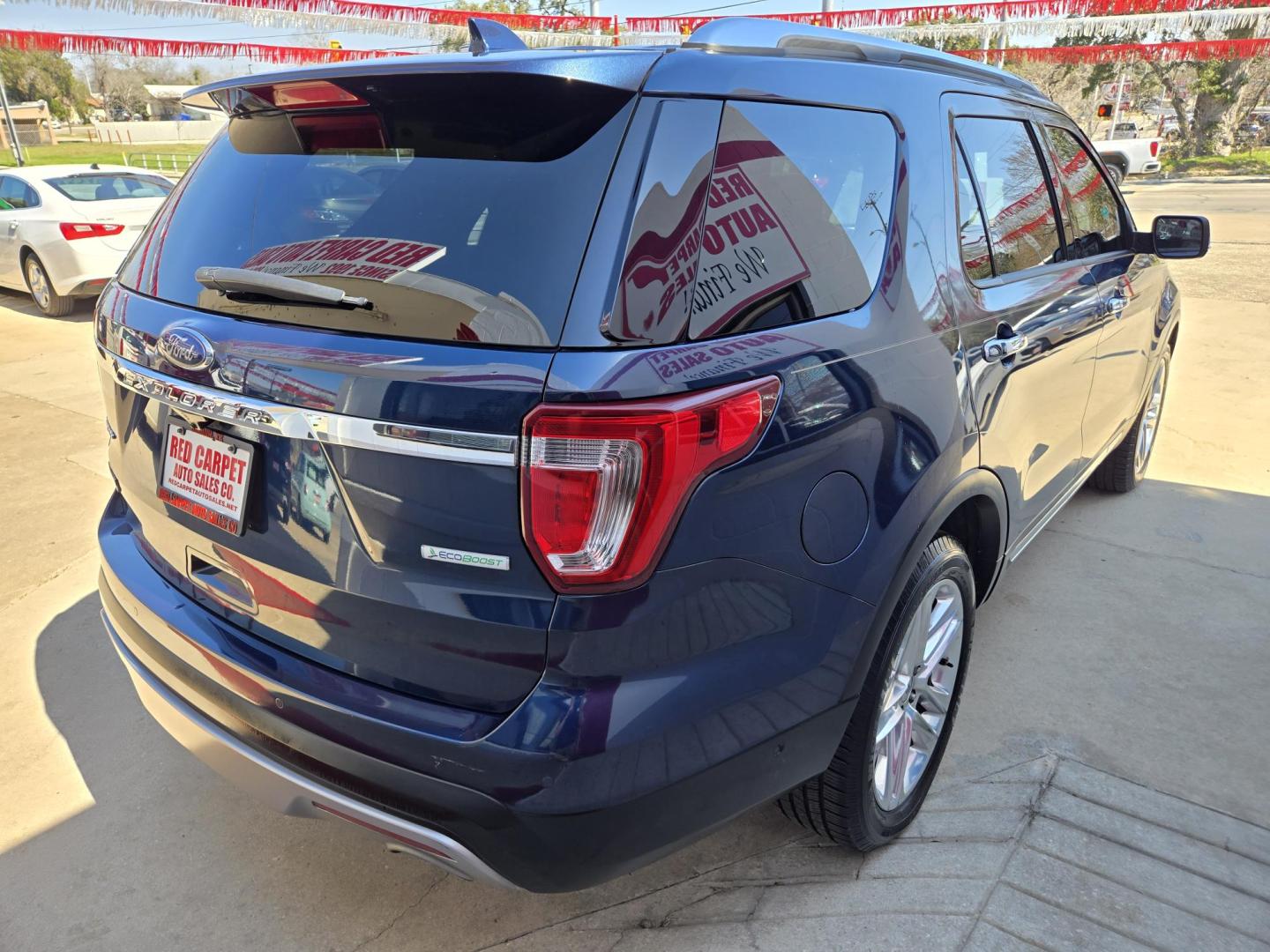 2017 Blue Ford Explorer Limited FWD (1FM5K7FHXHG) with an 2.3L L4 DOHC 16V engine, 6A transmission, located at 503 West Court, Seguin, TX, 78155, (830) 379-3373, 29.568621, -97.969803 - 2017 Ford Explorer Limited FWD with a 2.3L L4 DOHC 16V, Automatic, Tilt, Cruise, AM/FM Touchscreen Stereo, Power Windows, Locks, Seats and Side Mirrors, Bluetooth, Leather Seating, Navigation, Dual Climate Control, Rear A/C, Heated and Cooled Seats, Heated Steering Wheel, Tinted Windows, Backup Came - Photo#2