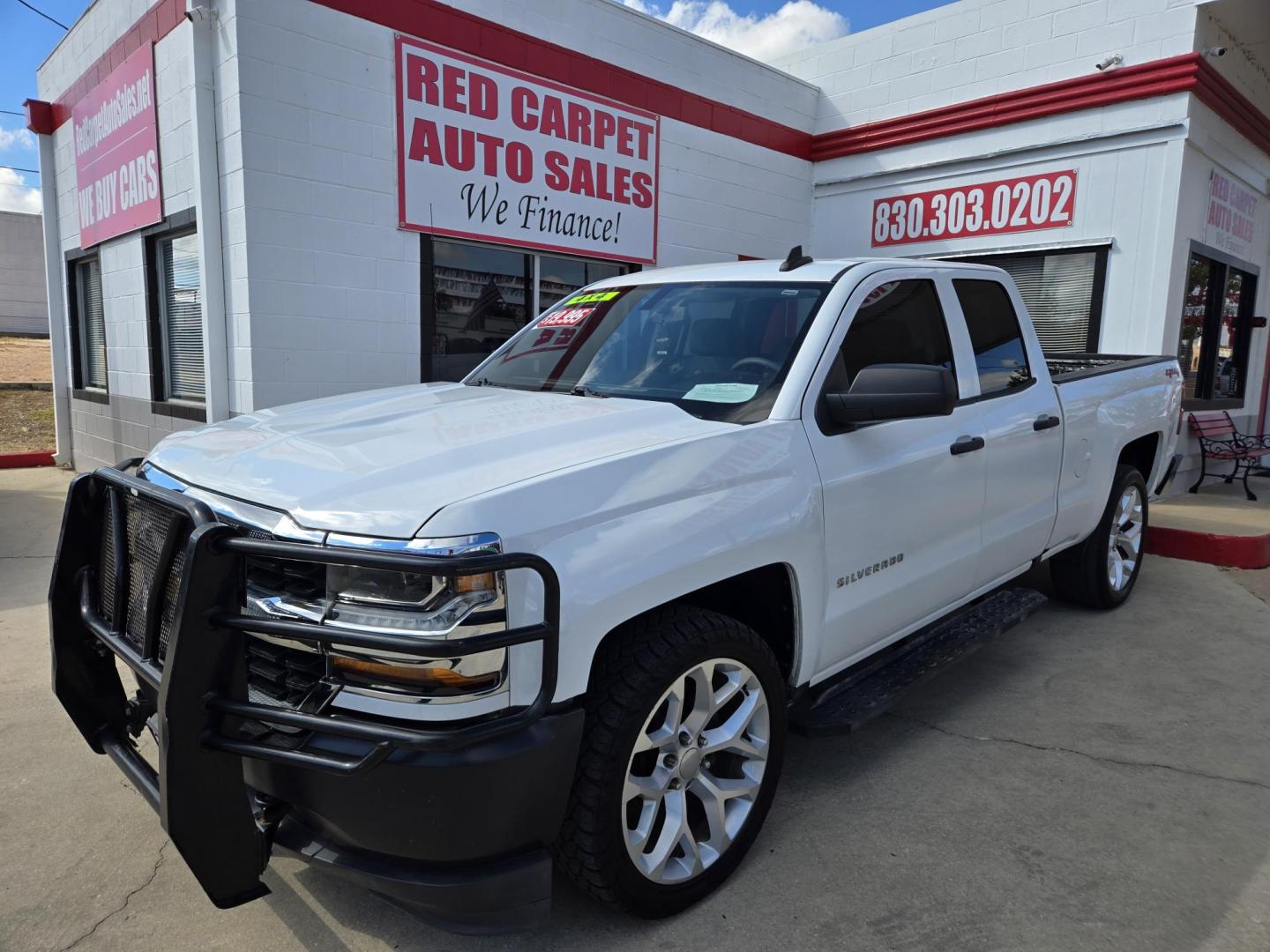 2018 WHITE Chevrolet Silverado 1500 Work Truck Double Cab 4WD (1GCVKNECXJZ) with an 5.3L V8 OHV 16V engine, 6A transmission, located at 503 West Court, Seguin, TX, 78155, (830) 379-3373, 29.568621, -97.969803 - 2018 Chevrolet Silverado 1500 Work Truck Double Cab 4WD with a 5.3L V8 OHV 16V, Automatic, Tilt, Cruise, AM/FM Touchscreen Stereo, Power Windows, Locks and Side Mirrors, Bluetooth, Front Bench Seating, Tinted Windows, Automatic Headlights, Onstar Capability, Grille Guard, Camper Shell, Running Board - Photo#0