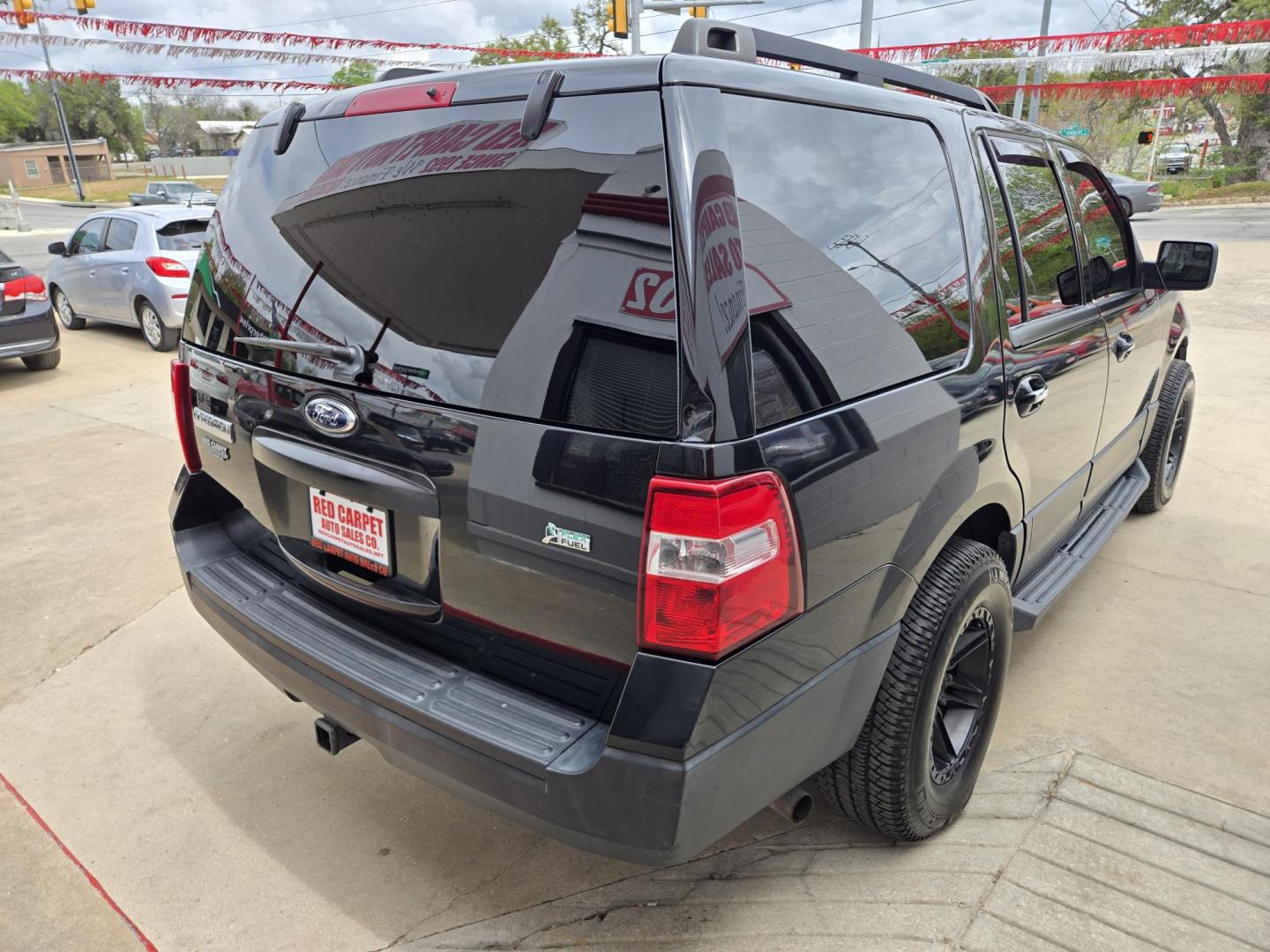 2014 Black Ford Expedition XL 4WD (1FMJU1G57EE) with an 5.4L V8 SOHC 16V FFV engine, 6-Speed Automatic transmission, located at 503 West Court, Seguin, TX, 78155, (830) 379-3373, 29.568621, -97.969803 - 2014 Ford Expedition XL 4WD with a 5.4L V8 SOHC 16V FFV, Automatic, Tilt, Cruise, AM/FM Touchscreen Stereo, Power Windows, Locks, Seat and Side Mirrors, Rear A/C, Tinted Windows, Automatic Headlights, Running Boards, Alloy Wheels, Rear Wipers, Rear Defroster and more!! - Photo#2