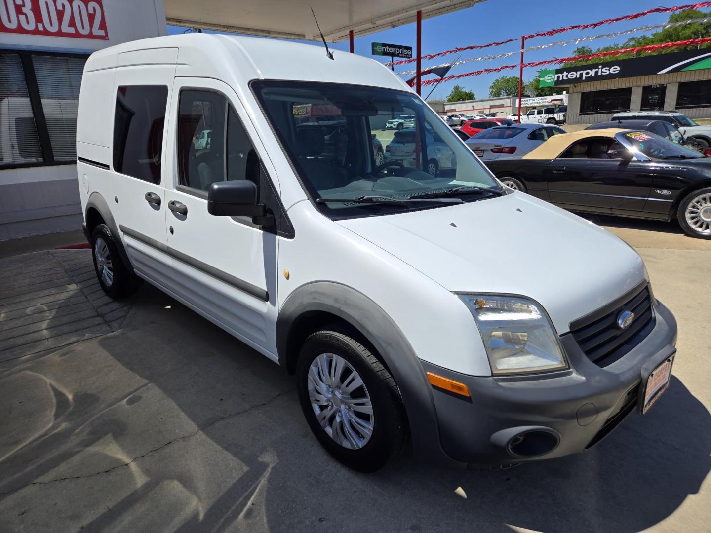 2013 WHITE Ford Transit Connect XL (NM0LS6AN0DT) with an 2.0L L4 DOHC 16V engine, 4-Speed Automatic transmission, located at 503 West Court, Seguin, TX, 78155, (830) 379-3373, 29.568621, -97.969803 - 2013 Ford Transit Connect XL with a 2.0L L4 DOHC 16V, Automatic, Tilt, AM/FM Stereo, Overhead Storage, Rear Wiper, Rear Defroster and more!! - Photo#1