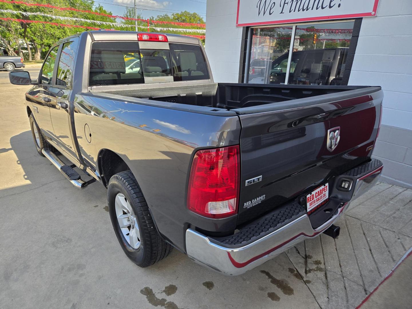 2016 GRAY RAM 1500 SLT Quad Cab 2WD (1C6RR6GG4GS) with an 3.6L V6 DOHC 24V FFV engine, 6A transmission, located at 503 West Court, Seguin, TX, 78155, (830) 379-3373, 29.568621, -97.969803 - 2016 RAM 1500 SLT Quad Cab 2WD with a 3.6L V6 DOHC 24V FFV, Automatic, Tilt, Cruise, AM/FM Touchscreen Stereo, Power Windows, Locks and Side Mirrors, Bluetooth, Automatic Headlights, Front Bench Seating, Tinted Windows, Power Rear Sliding Window, Alloy Wheels, Running Boards and more!! - Photo#3