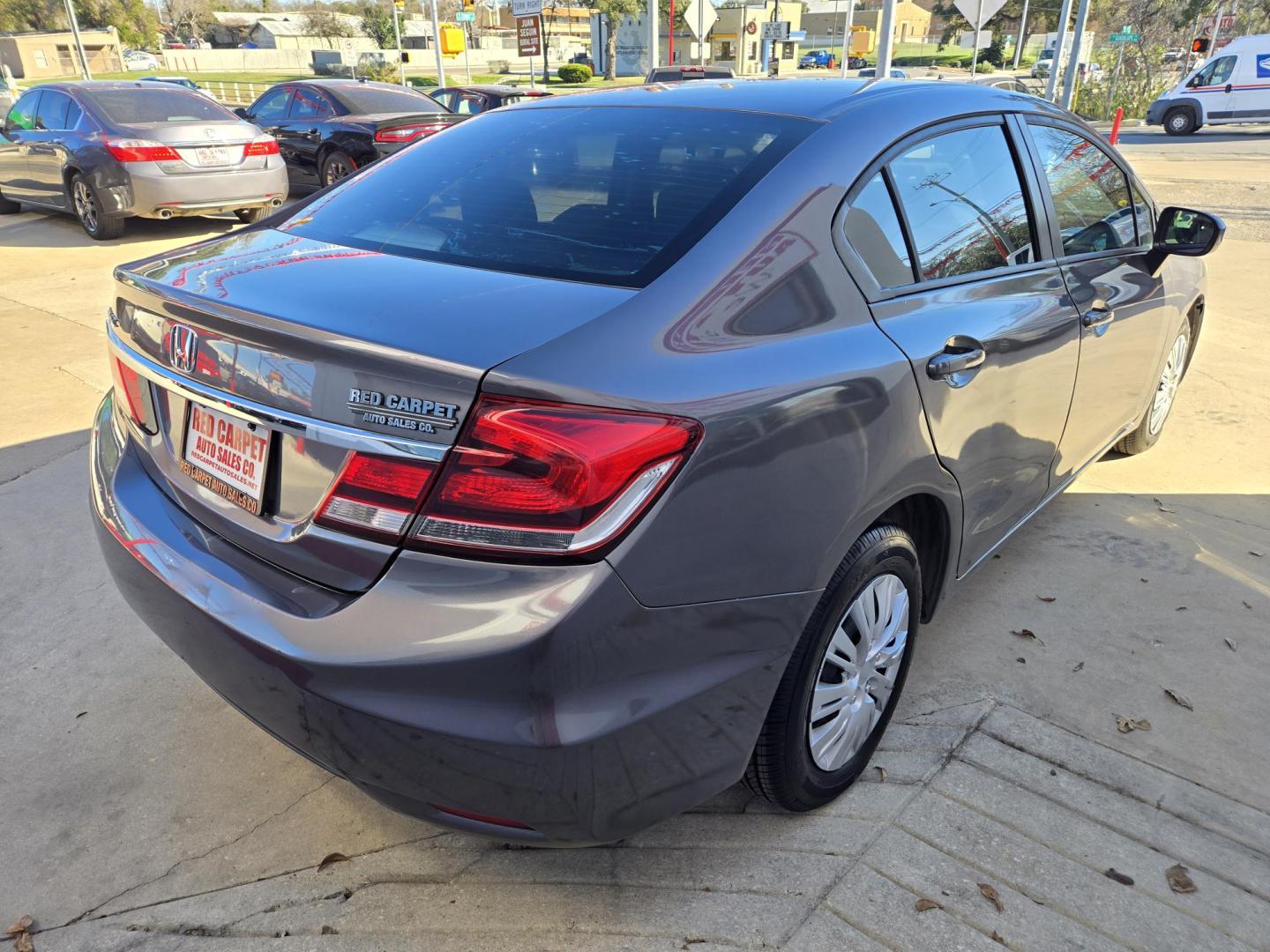 2015 GRAY Honda Civic LX Sedan CVT (19XFB2F54FE) with an 1.8L L4 SOHC 16V engine, Automatic transmission, located at 503 West Court, Seguin, TX, 78155, (830) 379-3373, 29.568621, -97.969803 - 2015 Honda Civic LX Sedan with a 1.8L L4 SOHC 16V, Automatic, Tilt, Cruise, AM/FM/CD/AUX Stereo, Power Windows, Locks and Side Mirrors, Bluetooth, Backup Camera, Tinted Windows, Rear Defroster and more!! - Photo#2