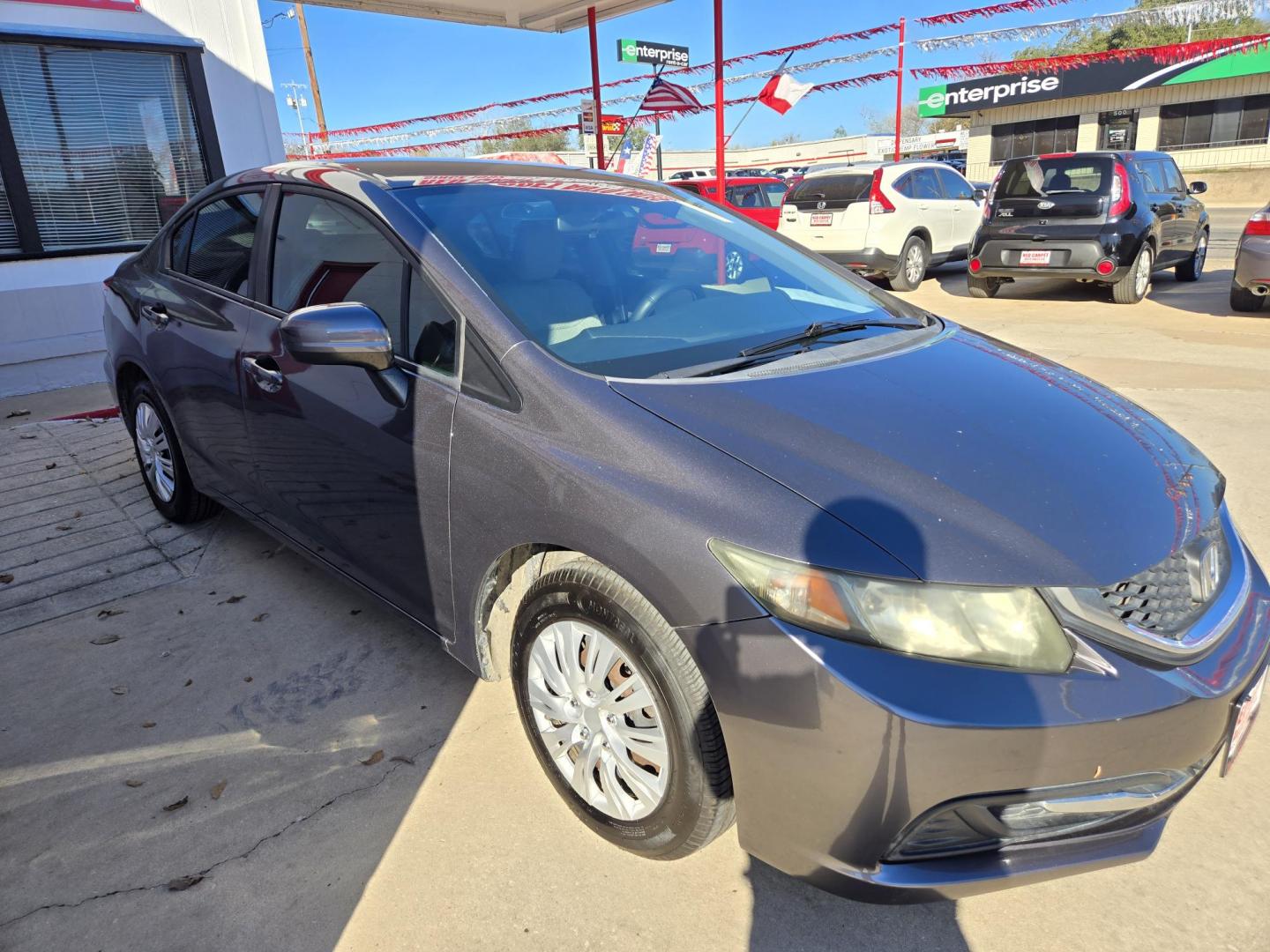2015 GRAY Honda Civic LX Sedan CVT (19XFB2F54FE) with an 1.8L L4 SOHC 16V engine, Automatic transmission, located at 503 West Court, Seguin, TX, 78155, (830) 379-3373, 29.568621, -97.969803 - 2015 Honda Civic LX Sedan with a 1.8L L4 SOHC 16V, Automatic, Tilt, Cruise, AM/FM/CD/AUX Stereo, Power Windows, Locks and Side Mirrors, Bluetooth, Backup Camera, Tinted Windows, Rear Defroster and more!! - Photo#1