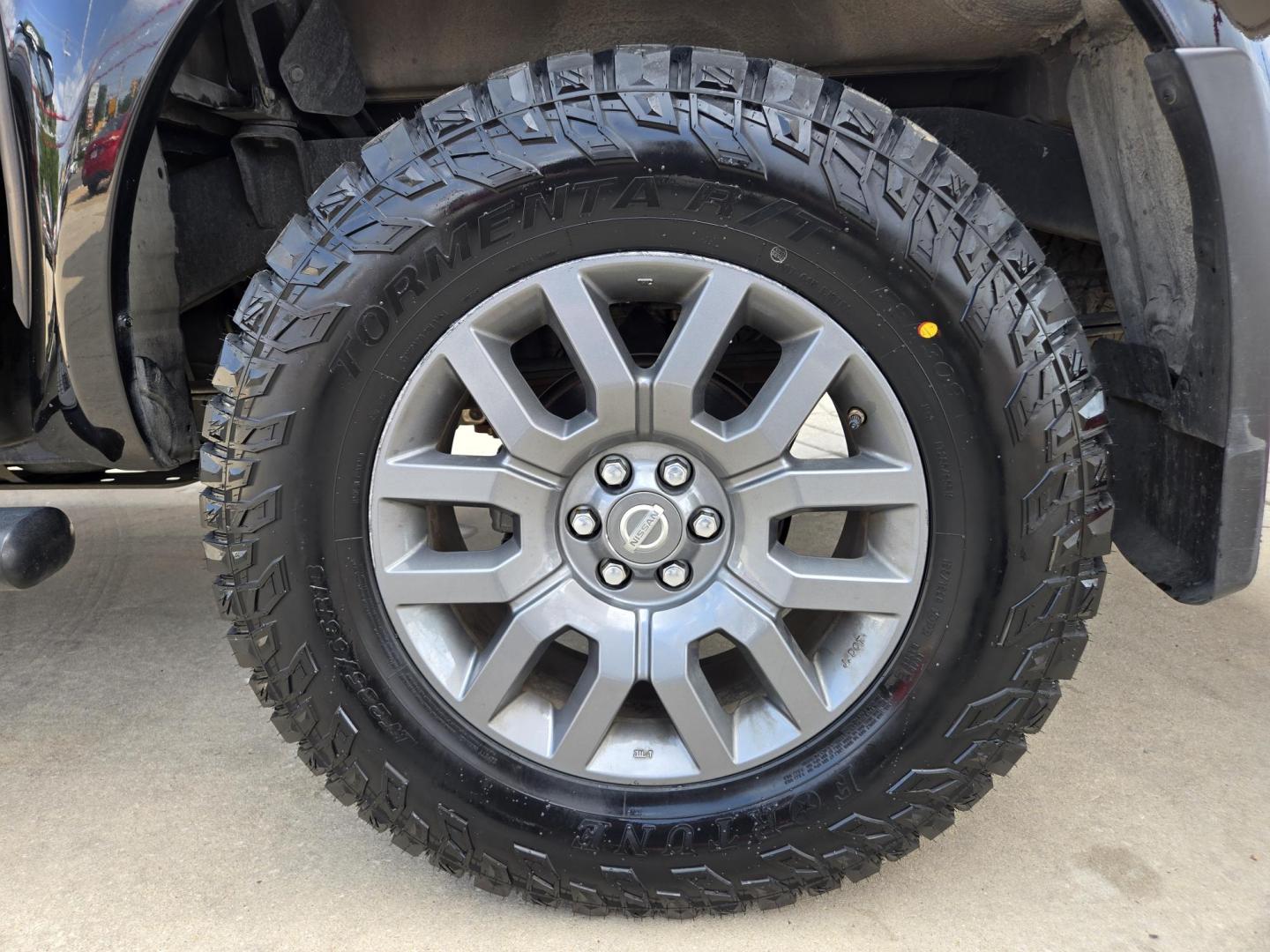2014 Black Nissan Frontier SL Crew Cab 4WD (1N6AD0EV7EN) with an 4.0L V6 DOHC 24V engine, 5-Speed Automatic transmission, located at 503 West Court, Seguin, TX, 78155, (830) 379-3373, 29.568621, -97.969803 - 2014 Nissan Frontier SL Crew Cab 4WD with a 4.0L V6 DOHC 24V, Automatic, Tilt, Cruise, AM/FM/CD/AUX Stereo, Power Windows, Locks and Side Mirrors, Bluetooth, Dual Climate Control, Heated Seats, Tinted Windows, Running Boards, Alloy Wheels and more!! - Photo#7
