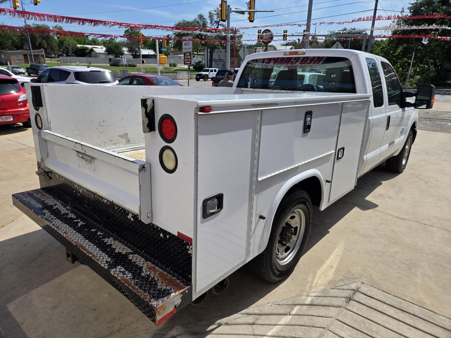 2015 WHITE Ford F-250 SD Lariat SuperCab 2WD (1FD7X2AT0FE) with an 6.7L V8 OHV 16V DIESEL engine, 6A transmission, located at 503 West Court, Seguin, TX, 78155, (830) 379-3373, 29.568621, -97.969803 - 2015 Ford F-250 SD Lariat SuperCab 2WD with a 6.7L V8 OHV 16V DIESEL, Automatic, Tilt, Cruise, AM/FM/CD/AUX Stereo, Power Windows, Locks and Side Mirrors, Knapheide Utility Box, Trailer Towing, Front Bench Seating, Alloy Wheels and more!! - Photo#2