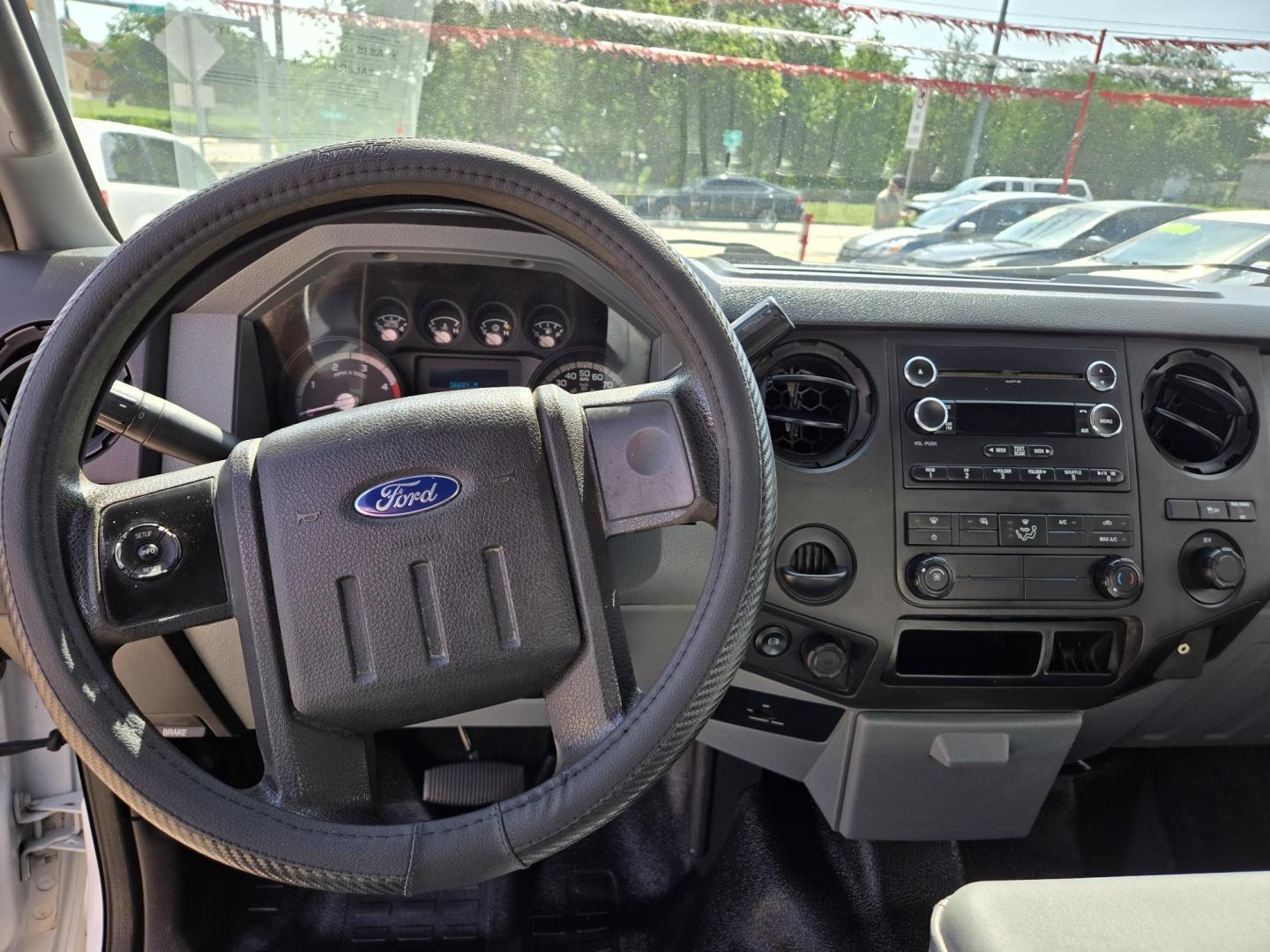 2015 WHITE Ford F-250 SD Lariat SuperCab 2WD (1FD7X2AT0FE) with an 6.7L V8 OHV 16V DIESEL engine, 6A transmission, located at 503 West Court, Seguin, TX, 78155, (830) 379-3373, 29.568621, -97.969803 - 2015 Ford F-250 SD Lariat SuperCab 2WD with a 6.7L V8 OHV 16V DIESEL, Automatic, Tilt, Cruise, AM/FM/CD/AUX Stereo, Power Windows, Locks and Side Mirrors, Knapheide Utility Box, Trailer Towing, Front Bench Seating, Alloy Wheels and more!! - Photo#5
