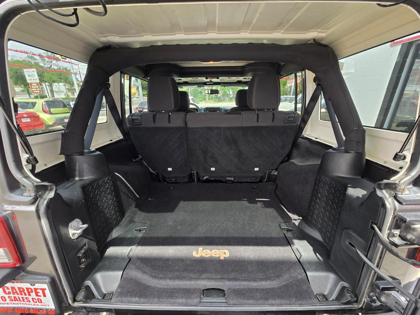 2017 GRAY Jeep Wrangler Unlimited Sahara 4WD (1C4BJWEG5HL) with an 3.6L V6 DOHC 24V FFV engine, Automatic transmission, located at 503 West Court, Seguin, TX, 78155, (830) 379-3373, 29.568621, -97.969803 - 2017 Jeep Wrangler Unlimited Sahara 4WD with a 3.6L V6 DOHC 24V FFV, Automatic, Tilt, Cruise, AM/FM/CD/AUX Stereo, Power Windows, Locks and Side Mirrors, Bluetooth, Removable Hard Top, Tinted Windows, Alloy Wheels, Running Boards, Rear Wiper, Rear Defroster and more!! - Photo#7