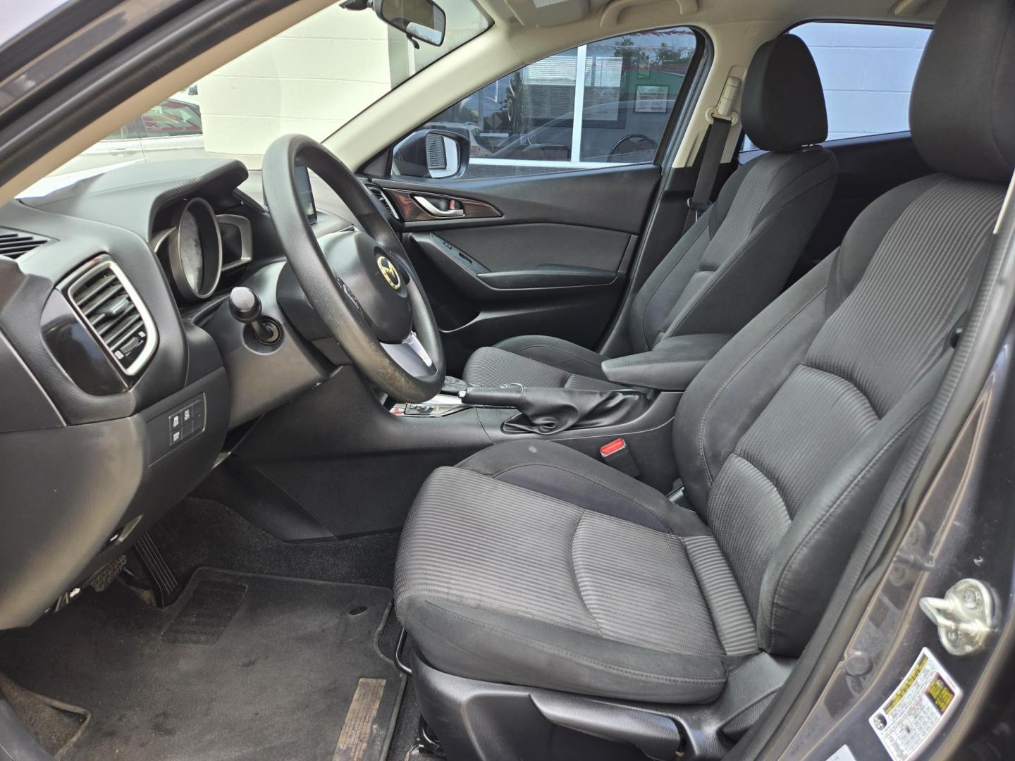 2016 Mazda MAZDA3 i Sport AT 4-Door (JM1BM1U74G1) with an 2.0L L4 DOHC 16V engine, Automatic transmission, located at 503 West Court, Seguin, TX, 78155, (830) 379-3373, 29.568621, -97.969803 - 2016 Mazda MAZDA3 i Sport AT 4-Door with a 2.0L L4 DOHC 16V, Automatic, Tilt, Cruise, AM/FM/AUX Stereo, Power Windows, Locks and Side Mirrors, Bluetooth, Tinted Windows, Backup Camera, Alloy Wheels, Rear Defroster and more!! - Photo#4