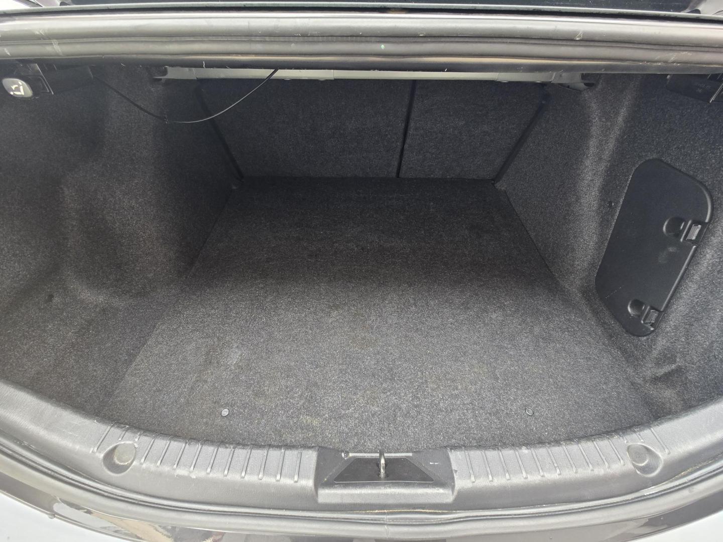 2016 Mazda MAZDA3 i Sport AT 4-Door (JM1BM1U74G1) with an 2.0L L4 DOHC 16V engine, Automatic transmission, located at 503 West Court, Seguin, TX, 78155, (830) 379-3373, 29.568621, -97.969803 - 2016 Mazda MAZDA3 i Sport AT 4-Door with a 2.0L L4 DOHC 16V, Automatic, Tilt, Cruise, AM/FM/AUX Stereo, Power Windows, Locks and Side Mirrors, Bluetooth, Tinted Windows, Backup Camera, Alloy Wheels, Rear Defroster and more!! - Photo#7