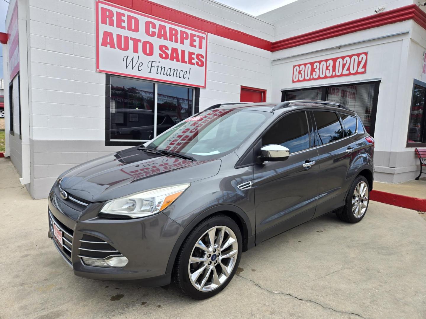 2015 GRAY Ford Escape SE 4WD (1FMCU9G90FU) with an 2.0L L4 DOHC 16V engine, 6-Speed Automatic transmission, located at 503 West Court, Seguin, TX, 78155, (830) 379-3373, 29.568621, -97.969803 - 2015 Ford Escape SE 4WD with a 2.0L L4 DOHC 16V, Automatic, Tilt, Cruise, AM/FM/CD Touchscreen Stereo, Power Windows, Locks, Seat and Side Mirrors, Bluetooth, Dual Climate Control, Rear A/C, Tinted Windows, Backup Camera, Bumper Sensors, Alloy Wheels, Rear Wiper, Rear Defroster and more!! - Photo#0