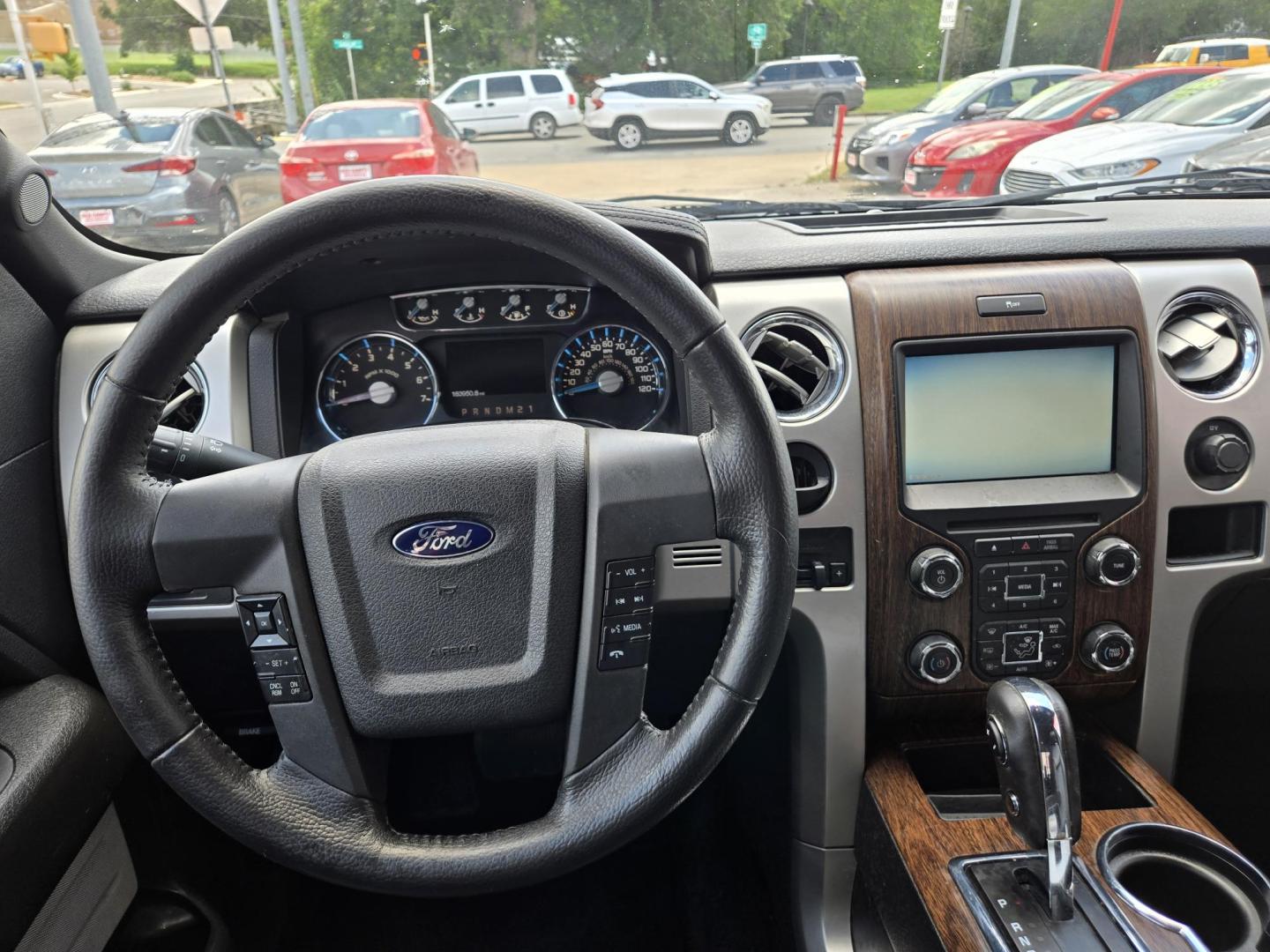 2013 Black Ford F-150 Platinum SuperCrew 6.5-ft. Bed 2WD (1FTFW1CT6DK) with an 3.5L V6 TURBO engine, 6-Speed Automatic transmission, located at 503 West Court, Seguin, TX, 78155, (830) 379-3373, 29.568621, -97.969803 - 2013 Ford F-150 Platinum SuperCrew 6.5-ft. Bed 2WD with a 3.5L V6 TURBO, Automatic, Tilt, Cruise, AM/FM/CD Touchscreen Stereo, Power Windows, Locks, Seat and Side Mirrors, Leather Seating, Bluetooth, Dual Climate Control, Rear A/C, Heated and Cooled Seats, Running Boards, Backup Camera, Bumper Senso - Photo#5